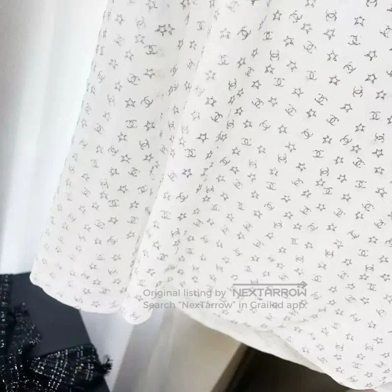 Chanel Chanel White Women's T-Shirt with Floral Print . Size L / US 10 / IT 46 - 2 Thumbnail