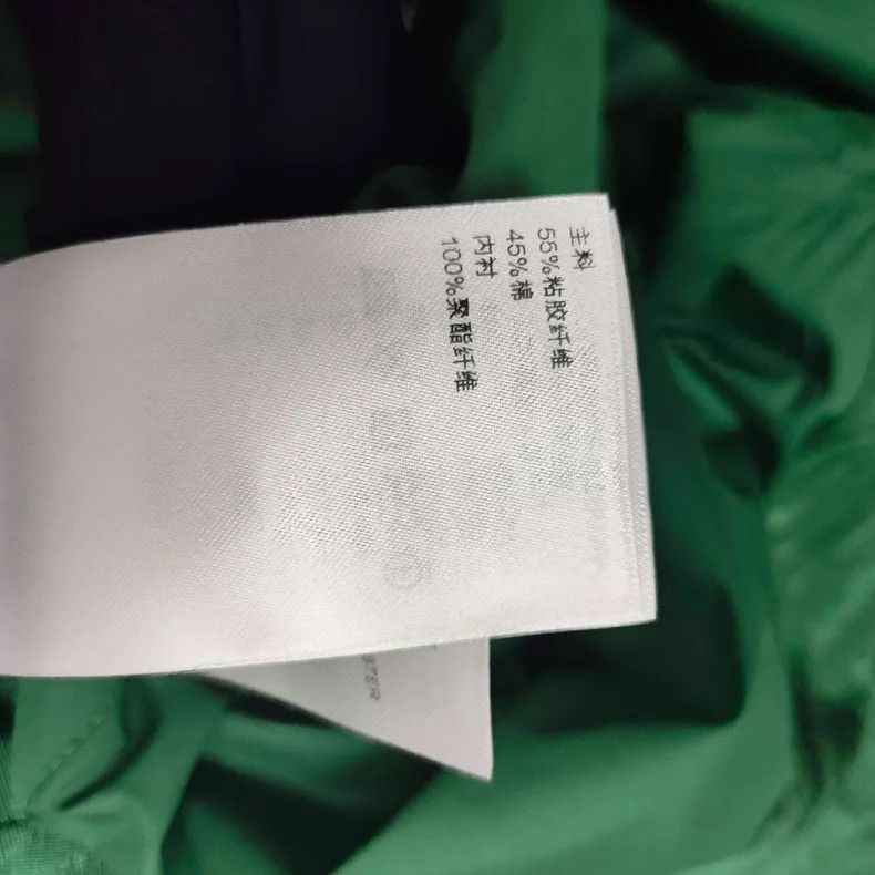 Louis Vuitton Louis Vuitton Green rendering full printed logo zipper ass Size US S / EU 44-46 / 1 - 3 Thumbnail