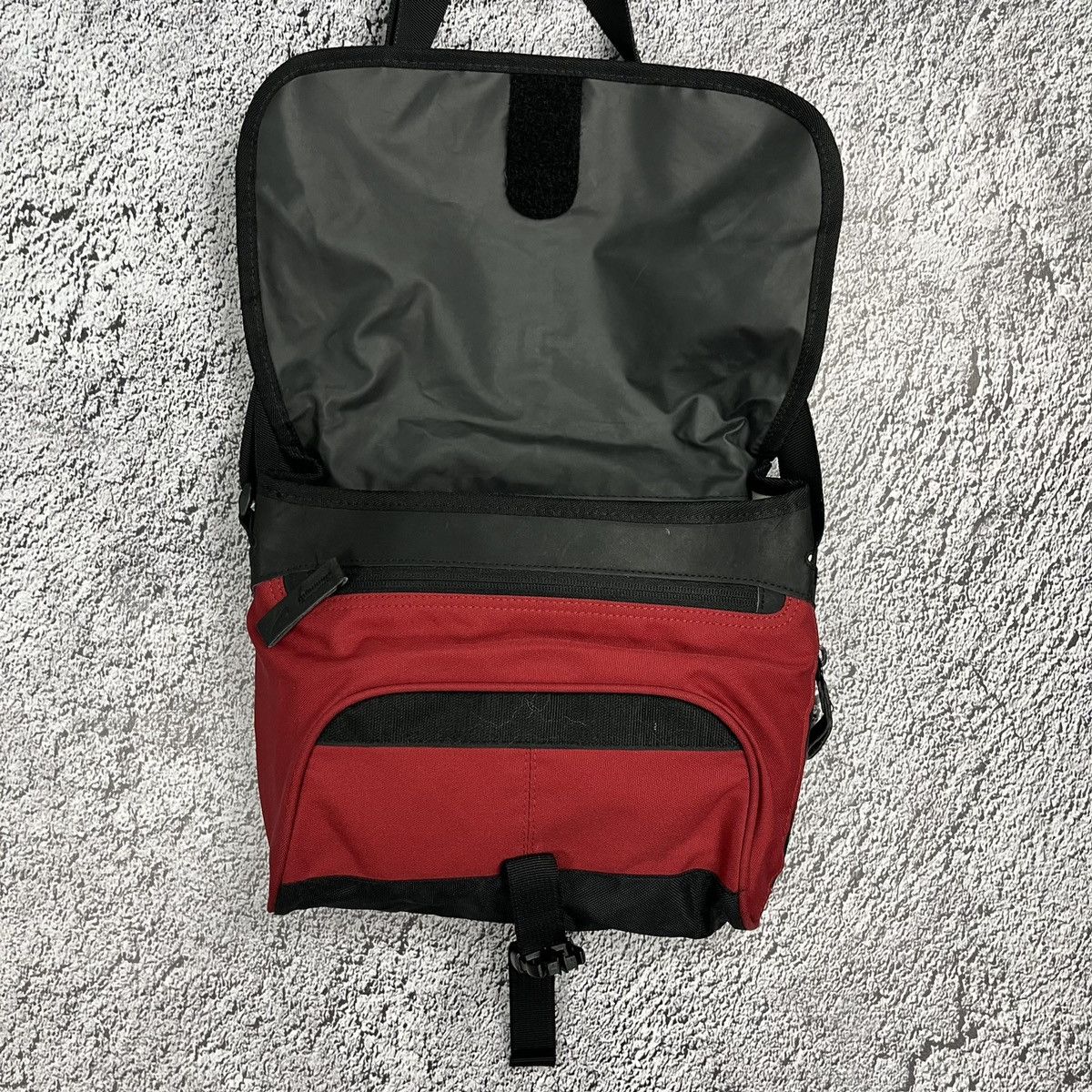 Nike × Vintage 🧰VINTAGE🧰 Nike 90s Crossbody Messenger Y2K Red Shoulder Bag Size ONE SIZE - 5 Thumbnail