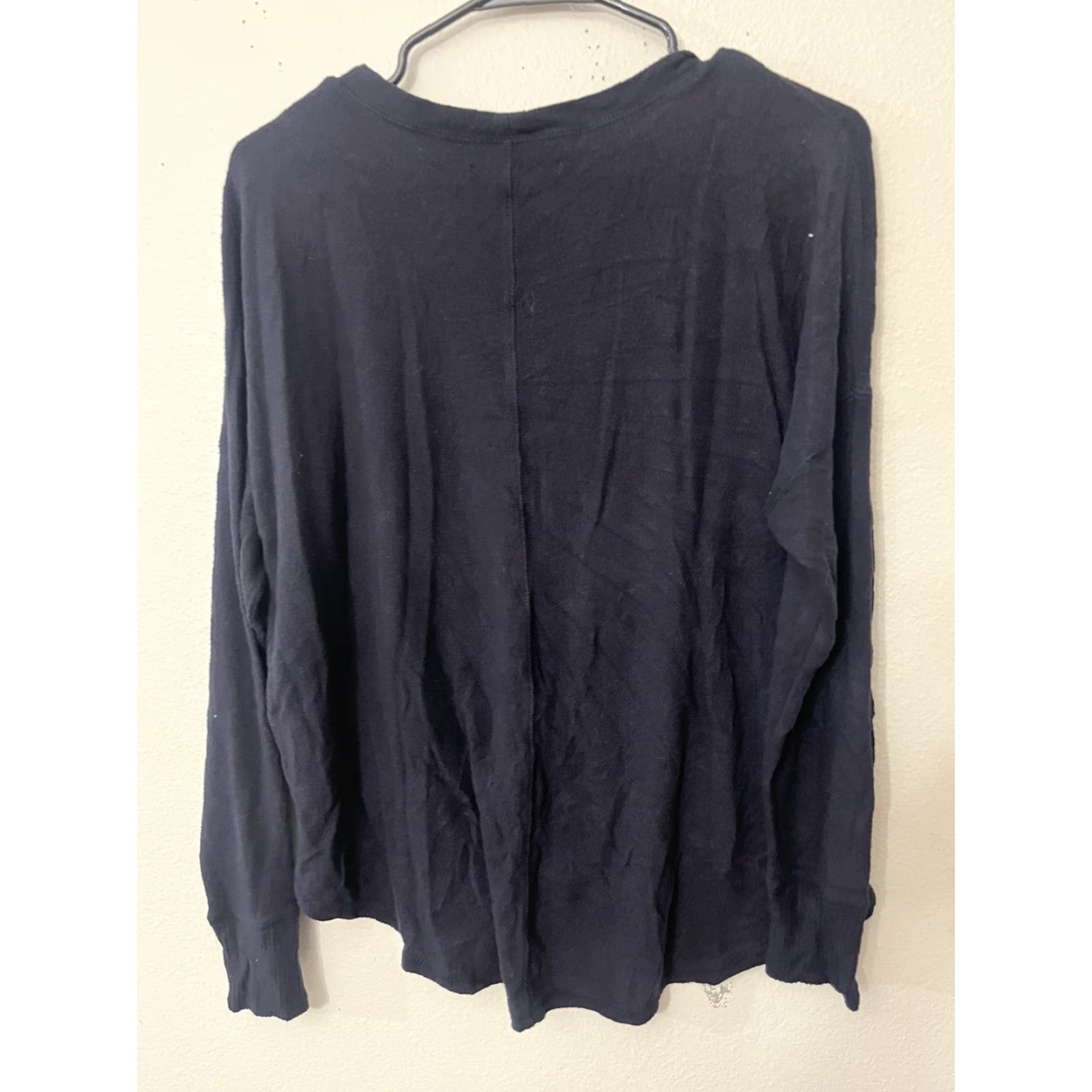 Abercrombie & Fitch Abercrombie & Fitch Cardigan Shirt Women Medium Black Knit V-Neck Cable Knit Tie Front Vintage? (No, not vintage) Size M / US 6-8 / IT 42-44 - 3 Thumbnail