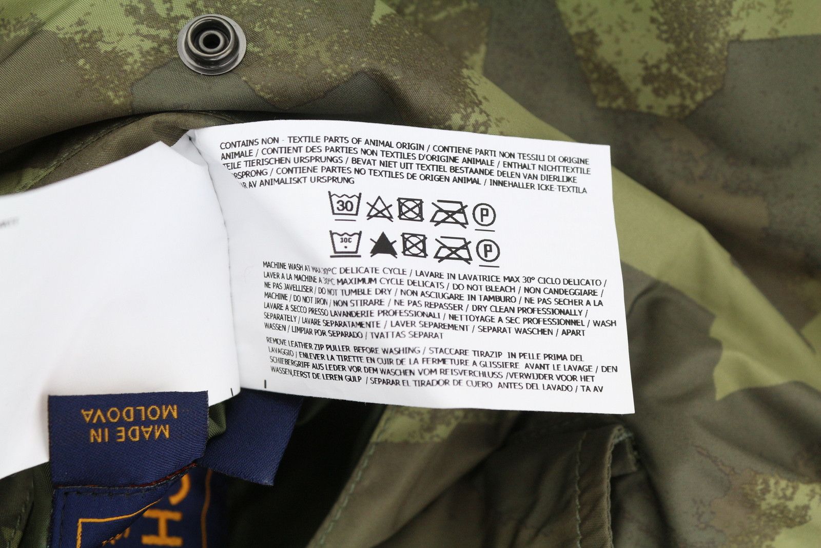 Woolrich Woolen Mills Reversible Travel S Green Camo Lightweight Zip 86712 Size US S / EU 44-46 / 1 - 12 Thumbnail