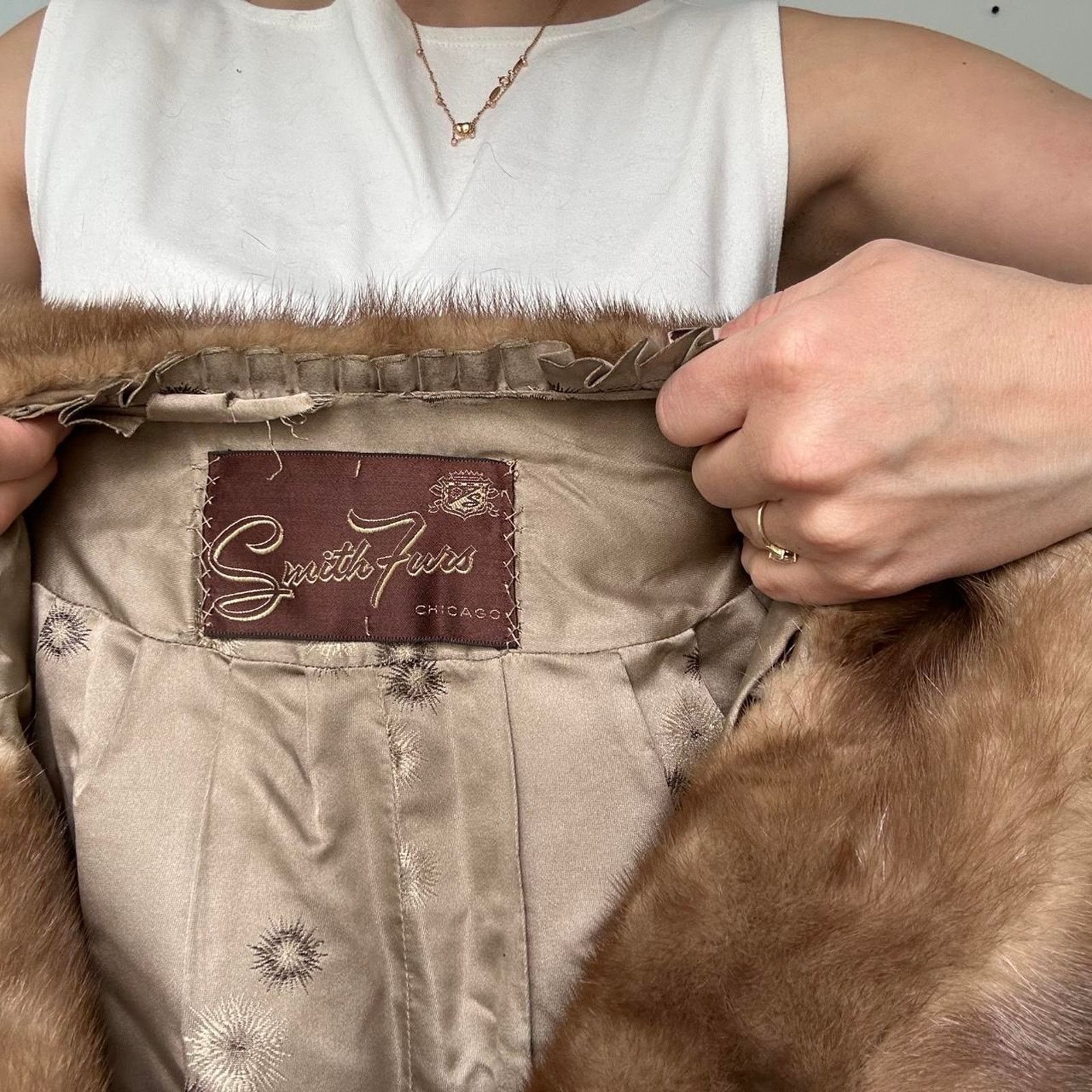 Other Vintage Fur Cape/ Capelet (One Size) Size ONE SIZE - 6 Thumbnail
