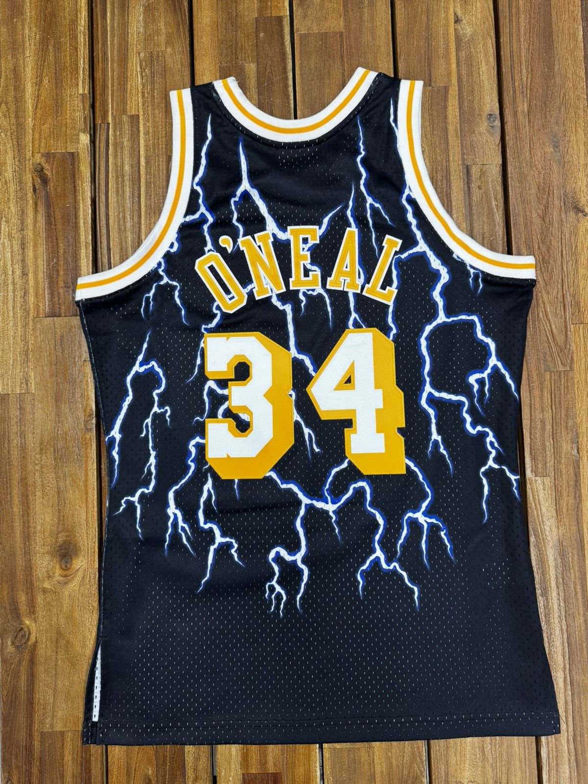 Mitchell & Ness Mitchell & Ness 1996 Shaquille O’Neal LA Lakers NBA Jersey Size US M / EU 48-50 / 2 - 6 Thumbnail