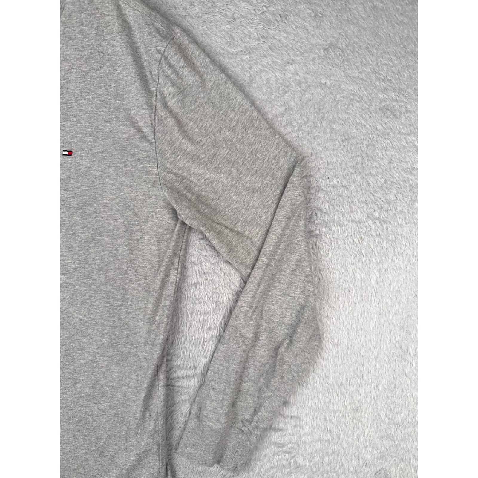 Tommy Hilfiger Tommy Hilfiger Jeans Shirt Adult Large Gray Long Sleeve Crew Neck 100% Cotton Logo Mens Size US L / EU 52-54 / 3 - 2 Thumbnail