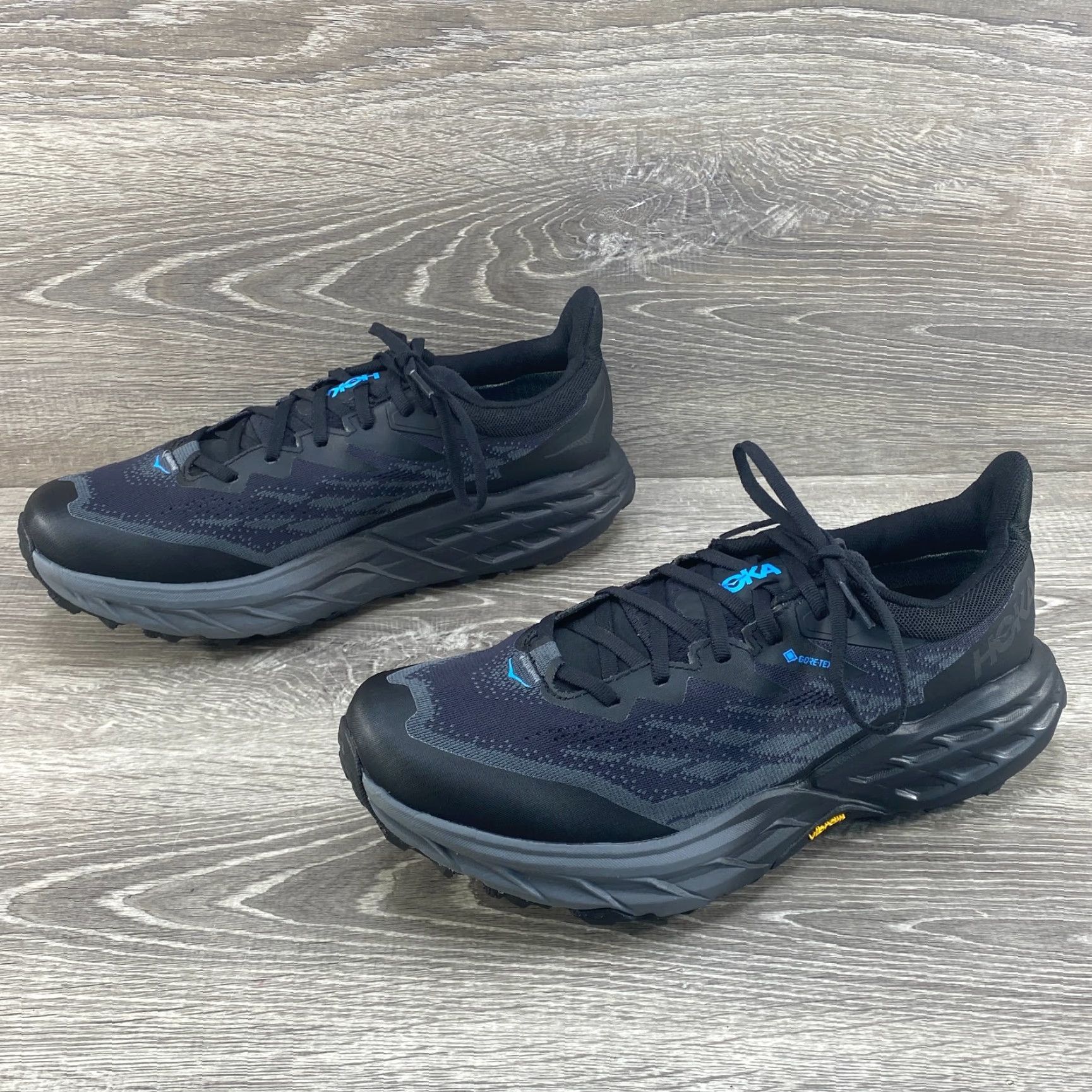 Vintage HOKA One Mens Speedgoat 5 GTX Spike Gore Tex Black Vibram 1133550 NEW Size ONE SIZE - 5 Thumbnail