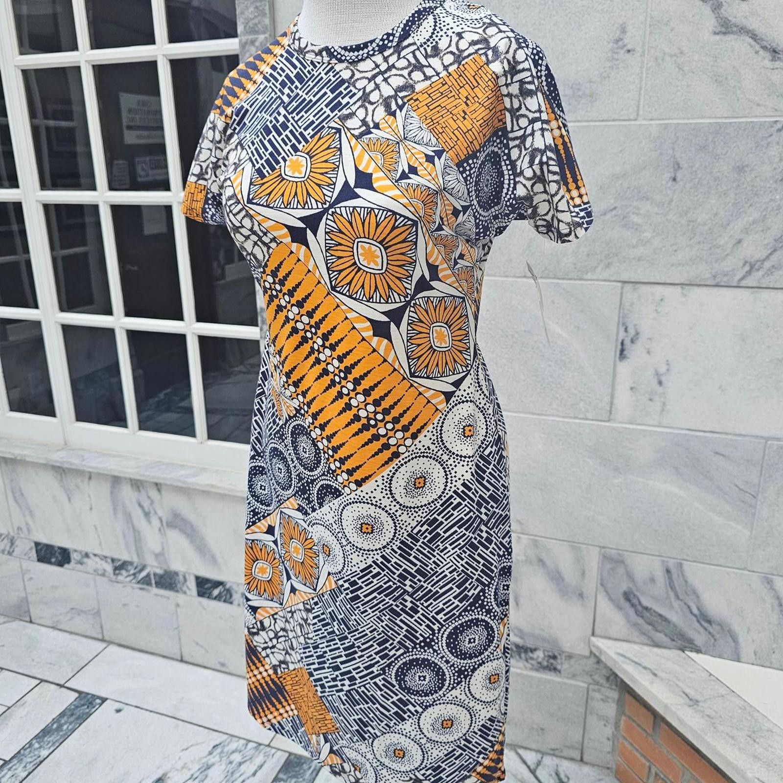 Designer LuLaRoe Women's Yellow and Blue Dress Size XS / US 0-2 / IT 36-38 - 2 Thumbnail
