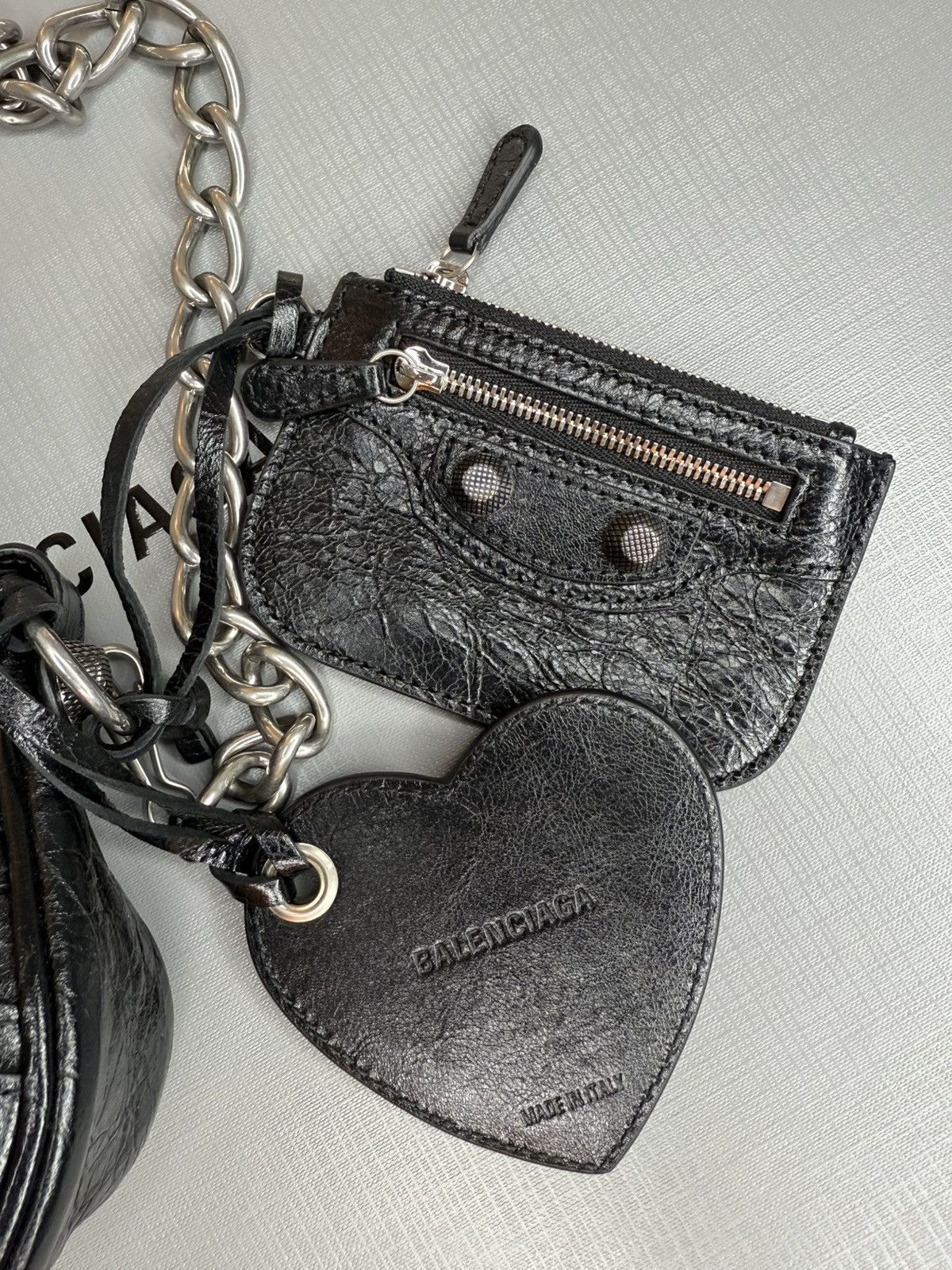 Balenciaga BALENCIAGA Le Cagole XS Shoulder Bag with Chain in Black! Size ONE SIZE - 4 Thumbnail