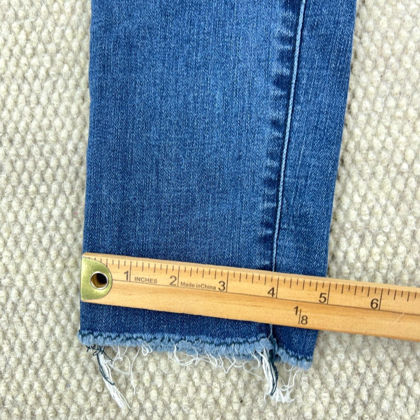 Vintage Judy Blue Jeans Women Skinny Fit 15 32 Medium Wash Blue Stretch Distressed Pockets Button Fly Zipper Jeans Size 36" / US 14 / IT 50 - 6 Thumbnail