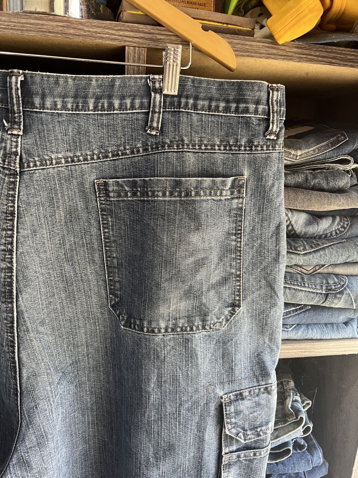 Wrangler 🔥Wrangler Cargo Cropped Denim Size US 43 - 10 Thumbnail