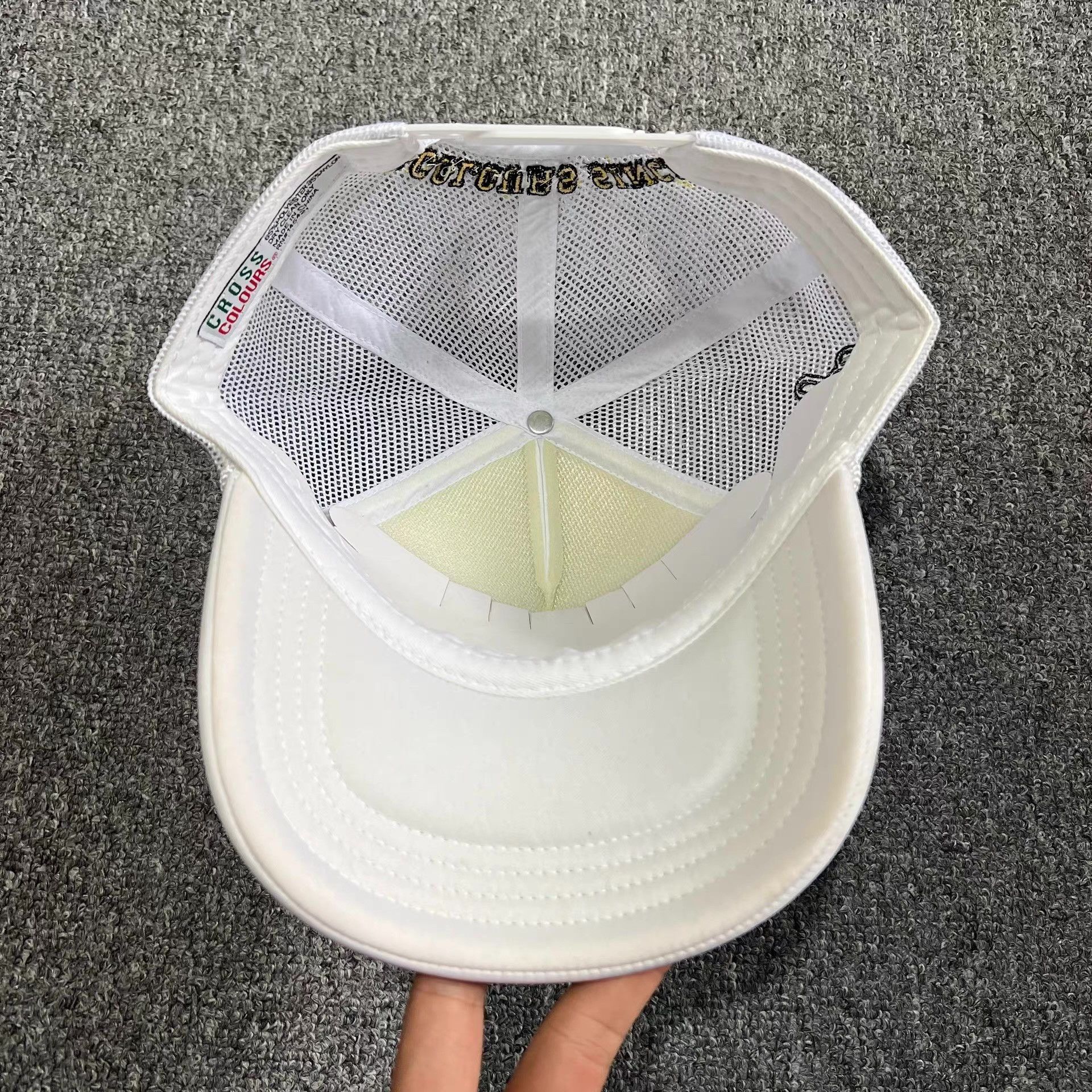 Cross Colours Cross Colours curvedbrimmeshtruckerbaseball cap sun hat Q7 Size ONE SIZE - 7 Thumbnail