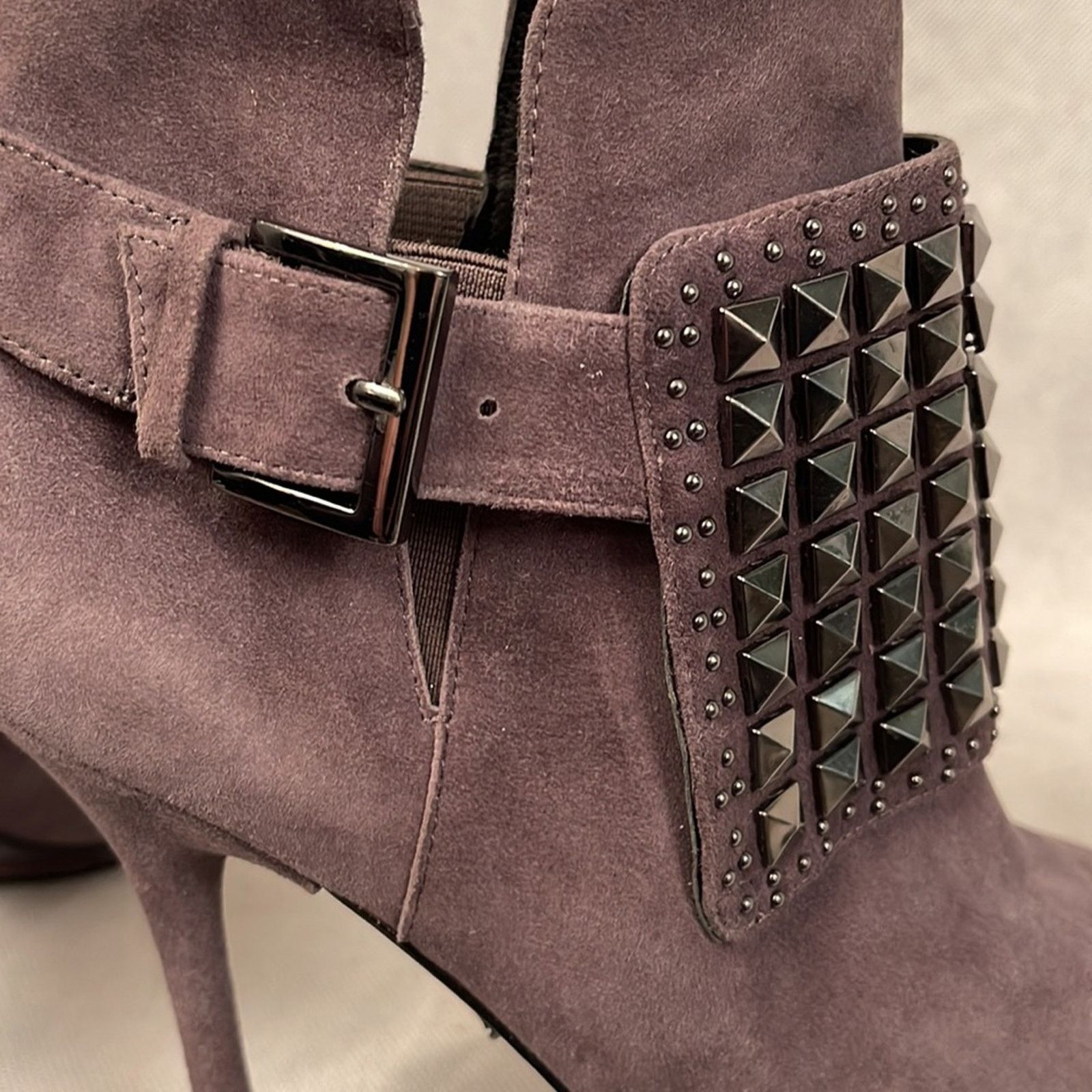 Rock & Republic Rock & Republic Suede Studded Cuff Booties Sz US 7.5 EU 38 Size US 7.5 / IT 37.5 - 8 Thumbnail