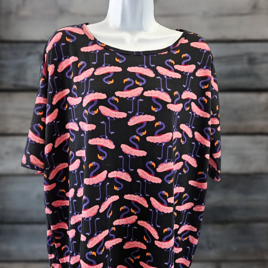 Vintage VINTAGE LuLaRoe Womens Irma Top Sz Small Black Pink Flamingos Short Sleeve Size S / US 4 / IT 40 - 1 Thumbnail