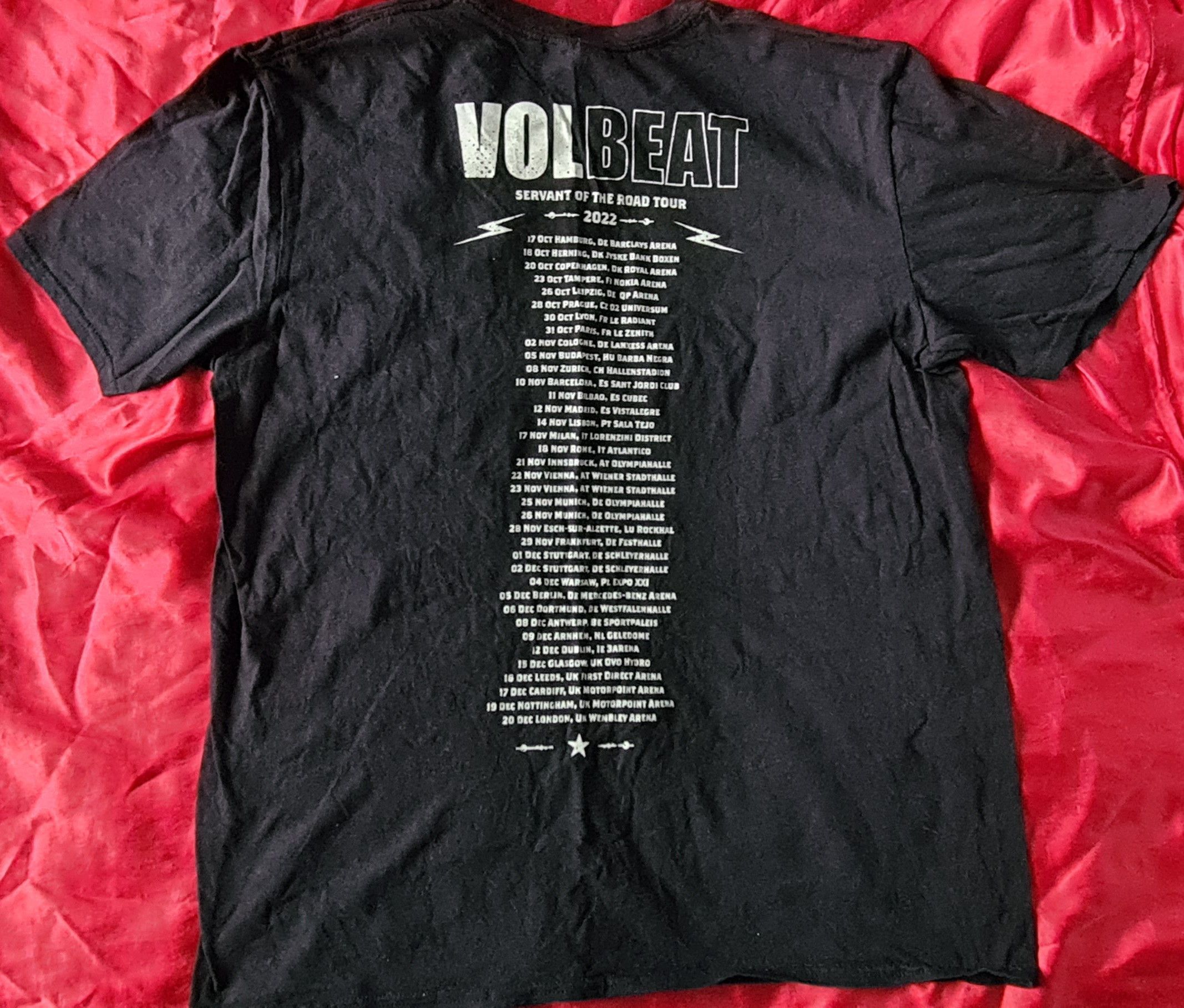 Gildan VOLBEAT Servant Of The Road Tour 2022 shirt Size US XL / EU 56 / 4 - 2 Thumbnail