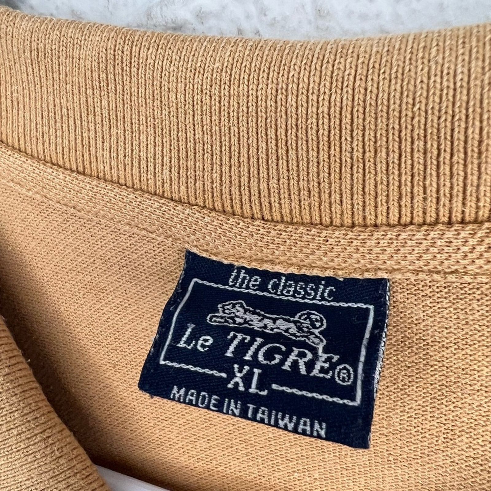 Le TIGRE Vintage Le Tigre Polo Shirt Essential Tan Golf Tiger Logo Size US XL / EU 56 / 4 - 4 Thumbnail