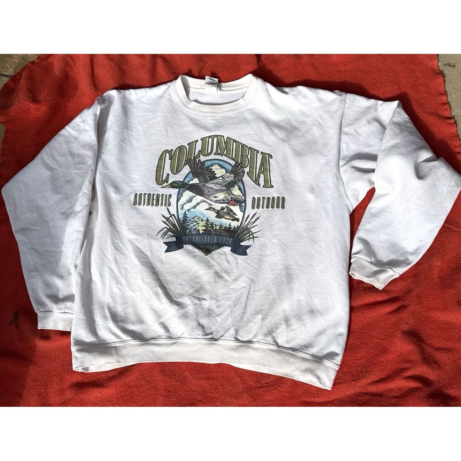 Vintage VINTAGE Columbia Sportswear Crewneck Sweatshirt Men’s XL White Duck Graphic Outdoor Vtg Size US XL / EU 56 / 4 - 2 Thumbnail