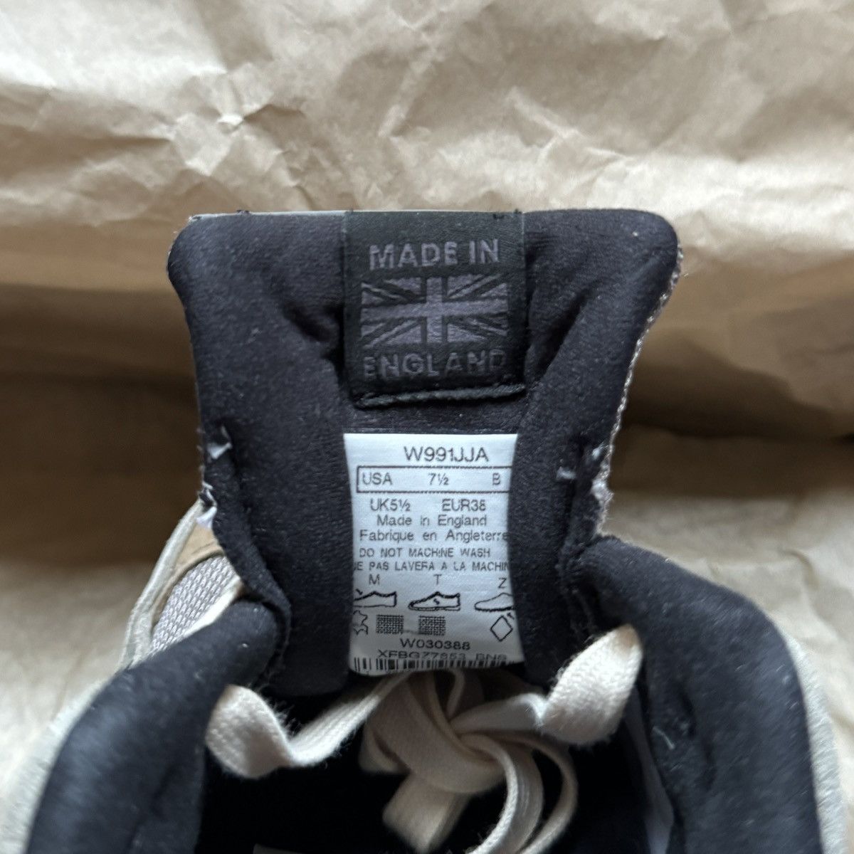 JJJJound × New Balance Jjjjound New Balance 991 Made in UK Size US 6 / EU 39 - 8 Thumbnail