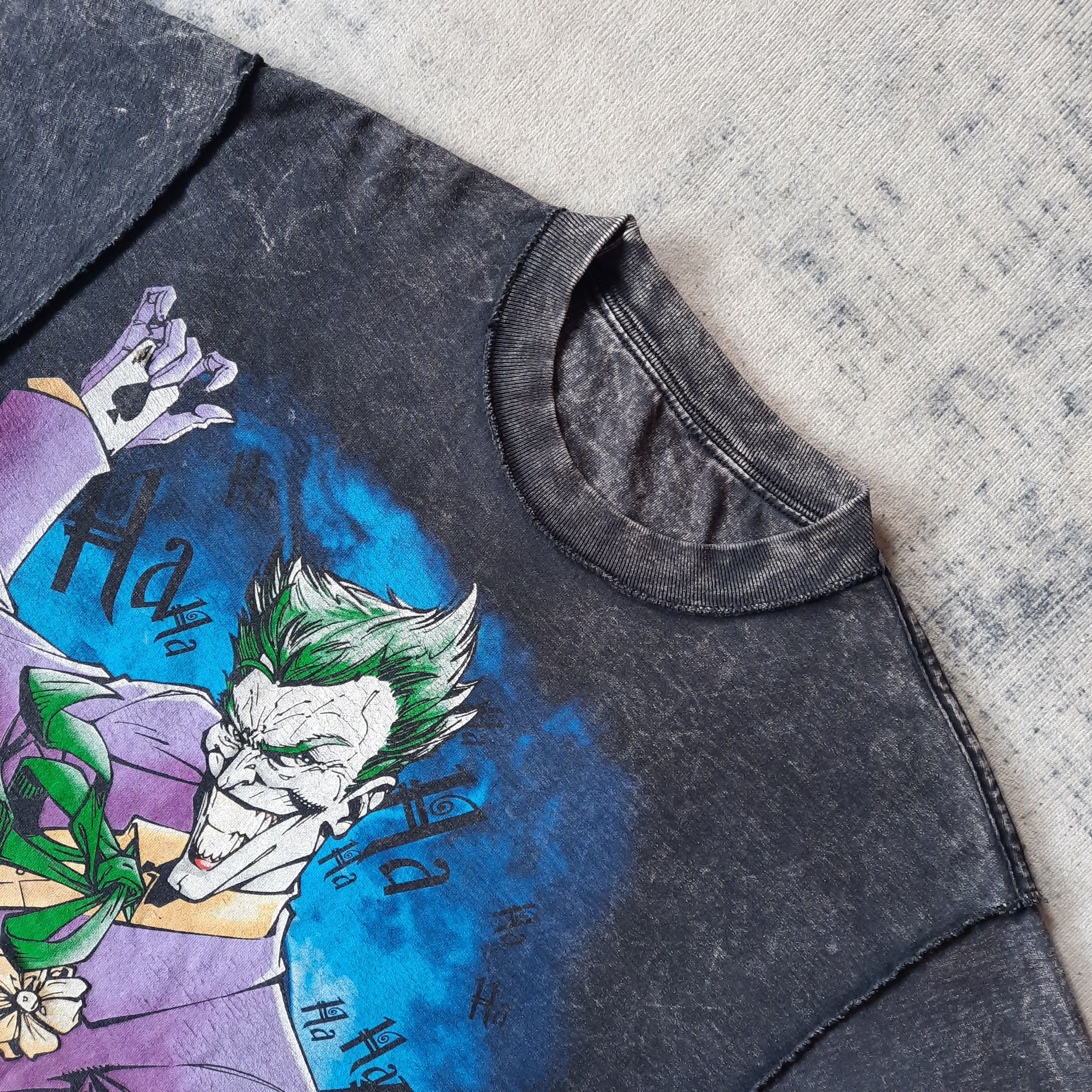 DC Comics 💥 Vintage dc comic batman vs joker reversible tshirt Size US M / EU 48-50 / 2 - 7 Thumbnail