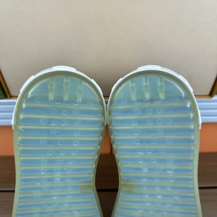 Louis Vuitton Louis Vuitton Time Out Low-Top Fashion Sneakers -2508 Size US 6 / IT 36 - 7 Thumbnail