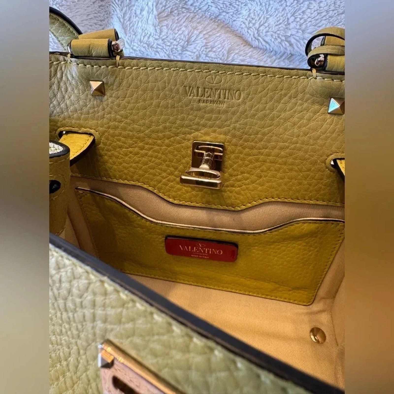Valentino EUC Valentino Garavani Pebbled Leather 2-way bag in Green Size ONE SIZE - 13 Thumbnail