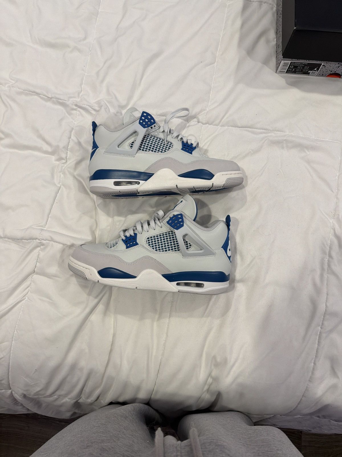Air Jordan 4 Retro ‘Military Blue’