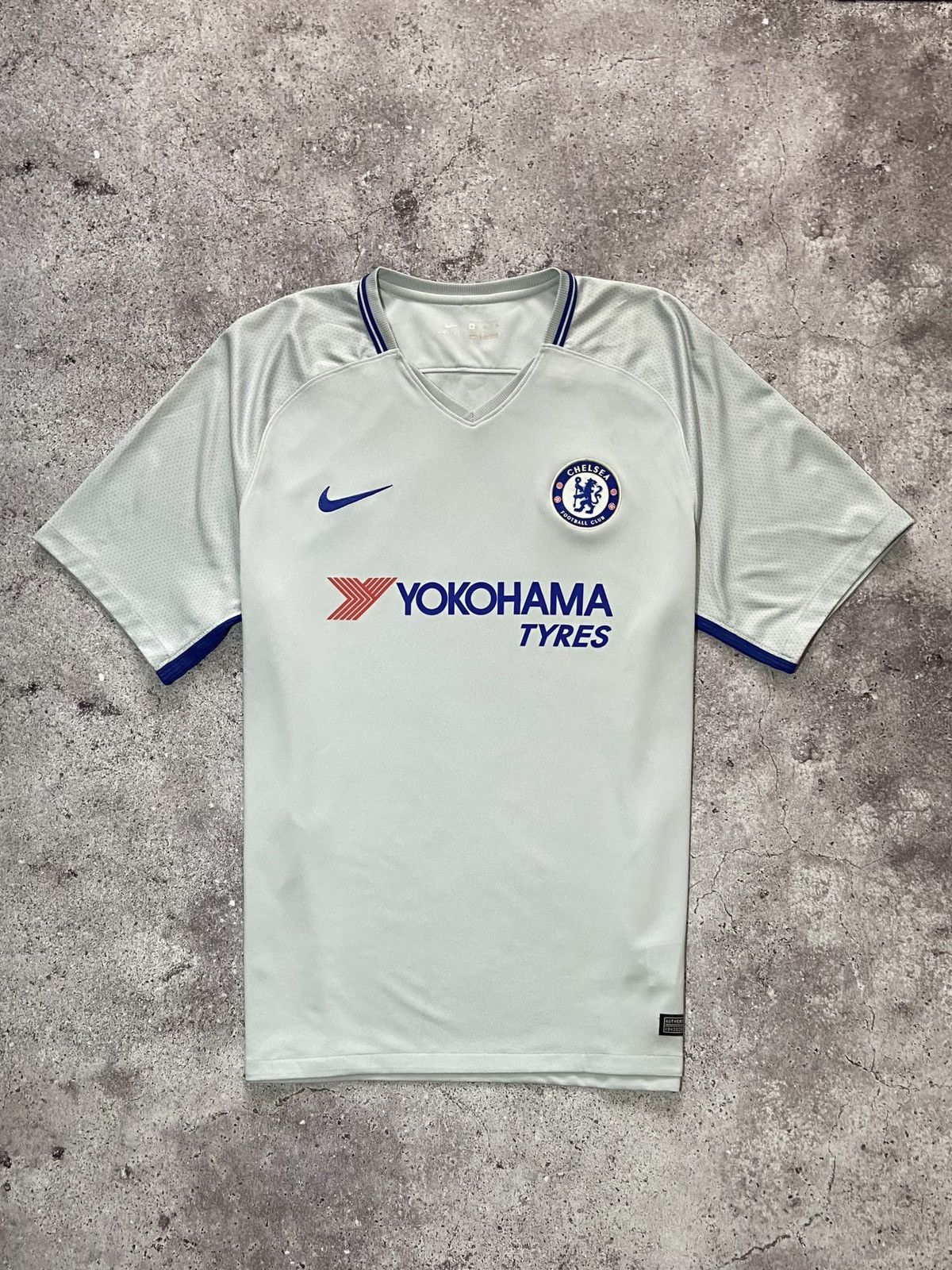 Chelsea Soccer × Nike 💥Chelsea 2017 Home Football Jersey Nike T-Shirt‼️ Size US XL / EU 56 / 4 - 1 Thumbnail