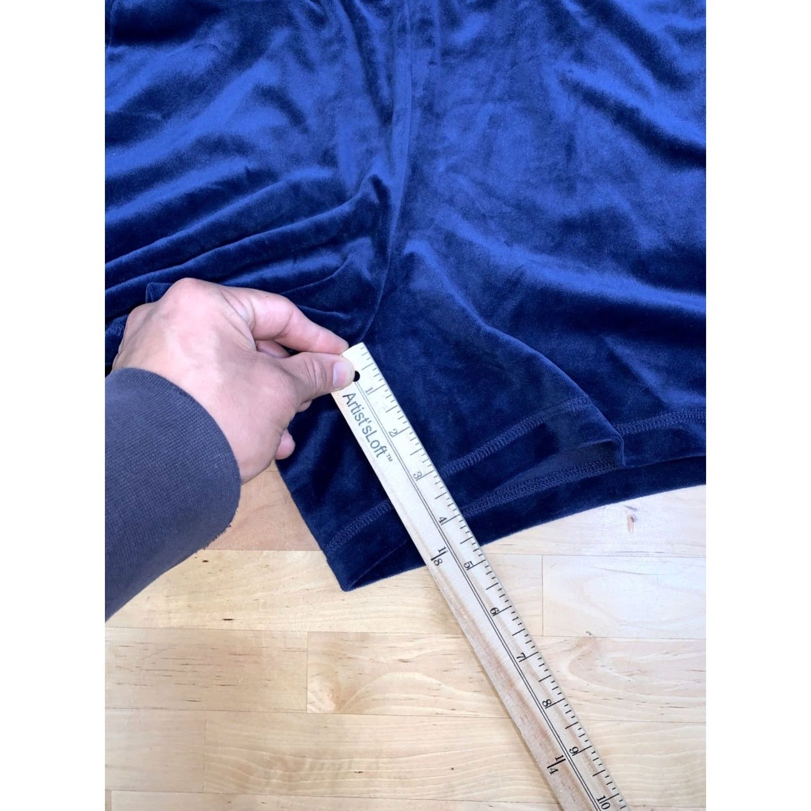 Juicy Couture Juicy Couture Velour Track Shorts Women M Blue Rhinestone Y2K 13173 Size 32" / US 10 / IT 46 - 7 Thumbnail