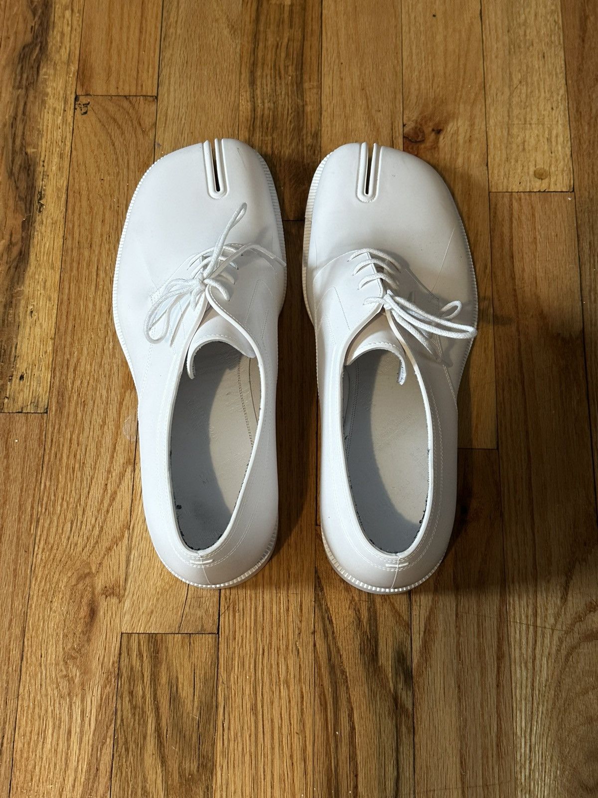 White Tabi Rubber Lace Up Shoes