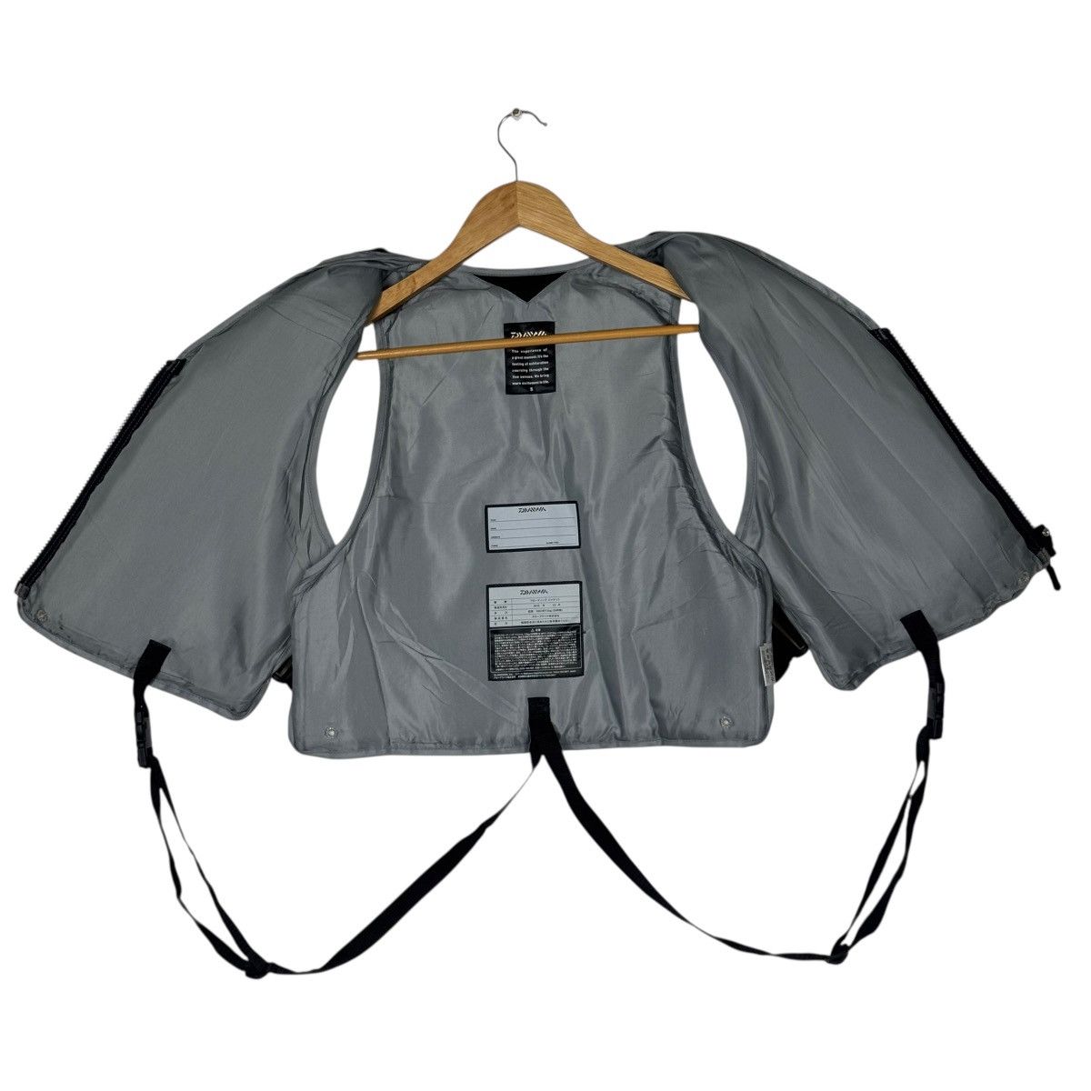 DAIWA 🔥LAST PRICE🔥 Daiwa Safety Fishing Vest Life Jacket FF-9001 Size US S / EU 44-46 / 1 - 6 Thumbnail