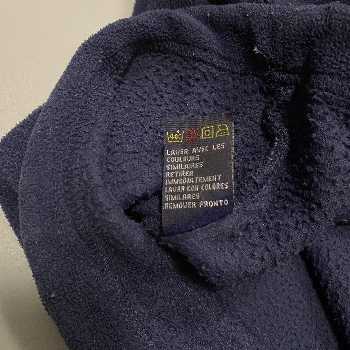 Tommy Hilfiger Tommy Hilfiger Vintage Blue Big Logo Fleece Size Mens M Size US M / EU 48-50 / 2 - 9 Thumbnail