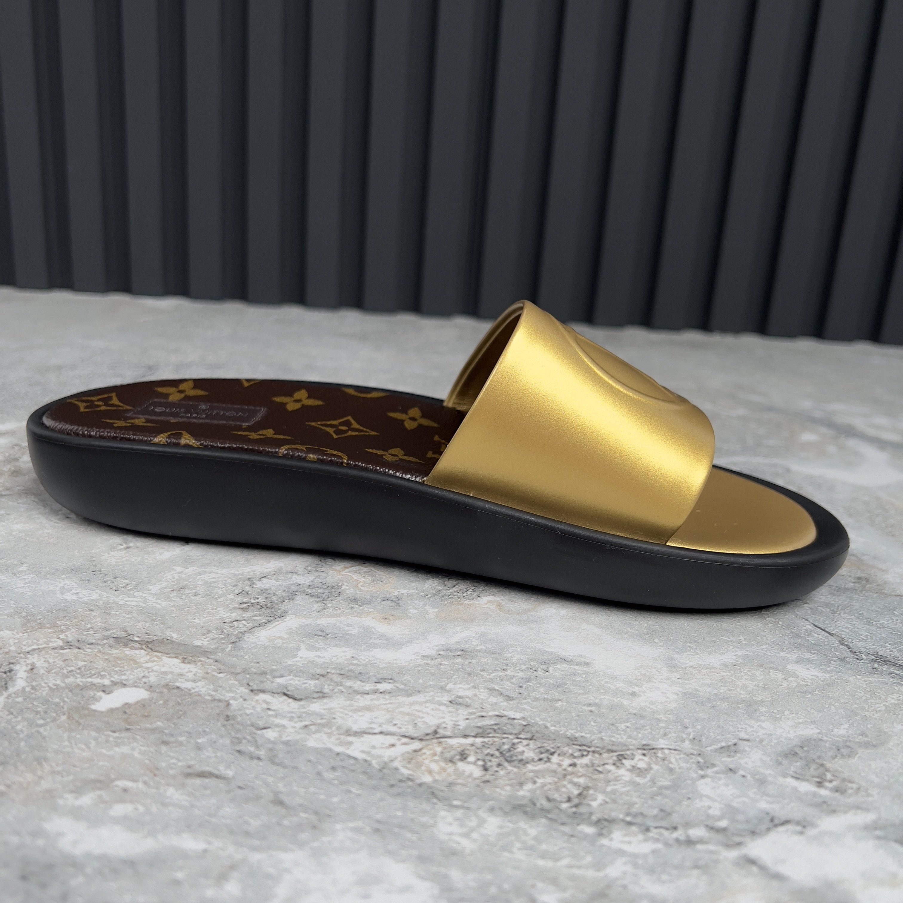 Louis Vuitton Sunbath Mules LV Monogram Size US 8 / IT 38 - 7 Thumbnail