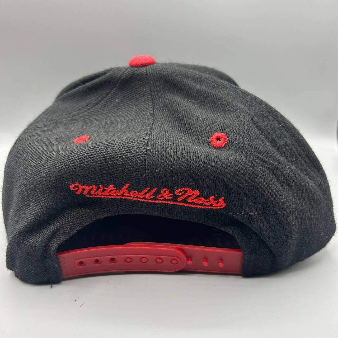 Mitchell & Ness New Jersey Devils Hat Men Black Red Embroidered Snap Back Size ONE SIZE - 6 Thumbnail