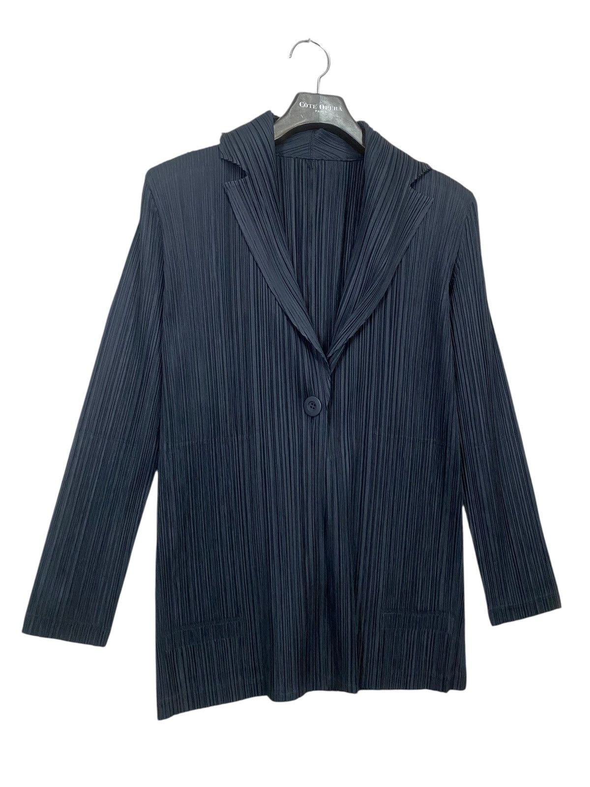 Pleats Please Issey Miyake Vintage pleats please issey miyake black blazer Size US M / EU 48-50 / 2 - 5 Thumbnail