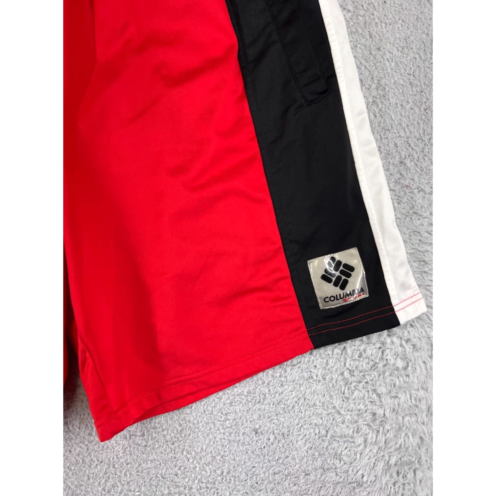 Vintage Columbia Men Shorts Regular Nylon Polyester Red White Black 100% Polyester Basketball Gym Size US 33 - 4 Thumbnail