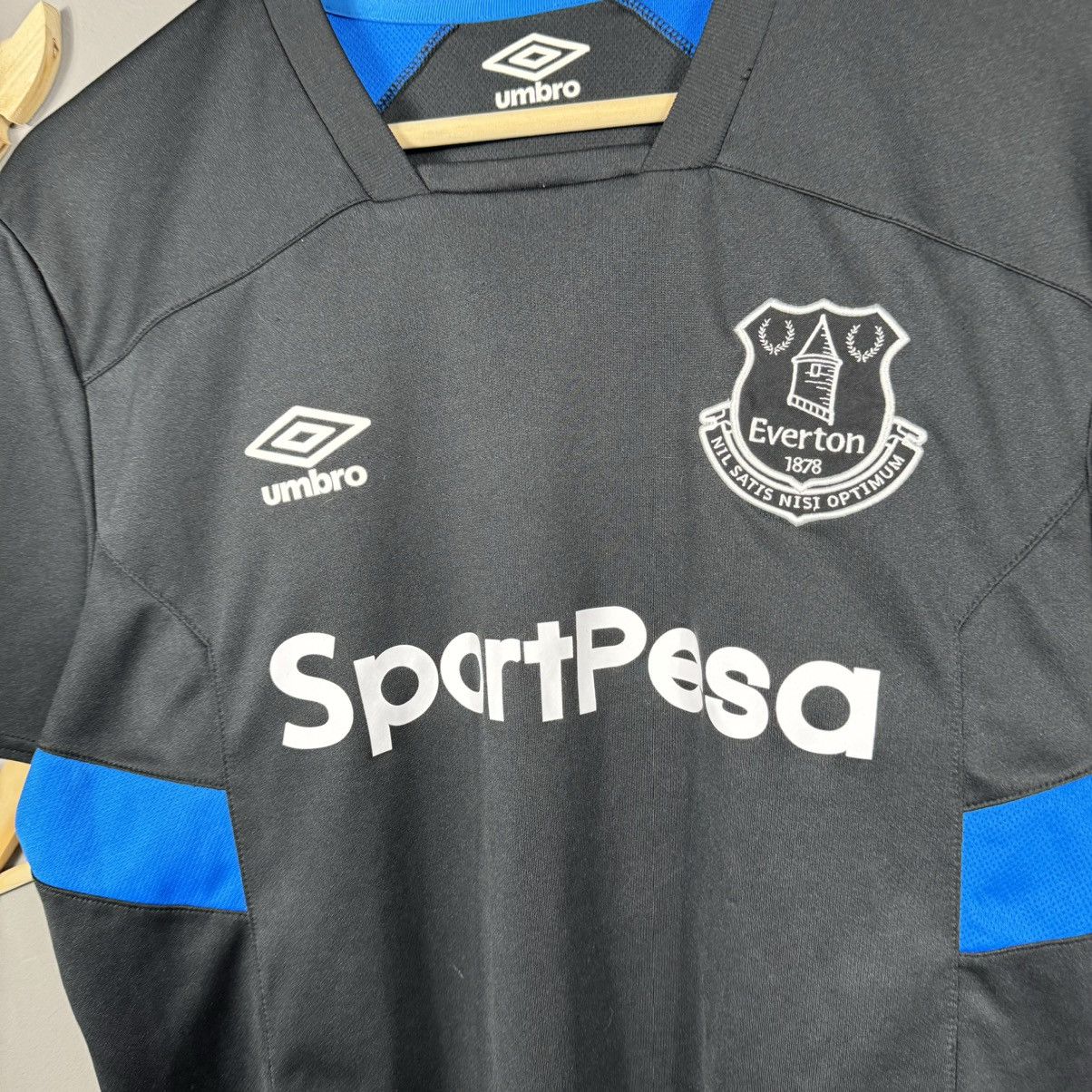 Umbro Umbro Everton Soccer Jersey Size US L / EU 52-54 / 3 - 3 Thumbnail