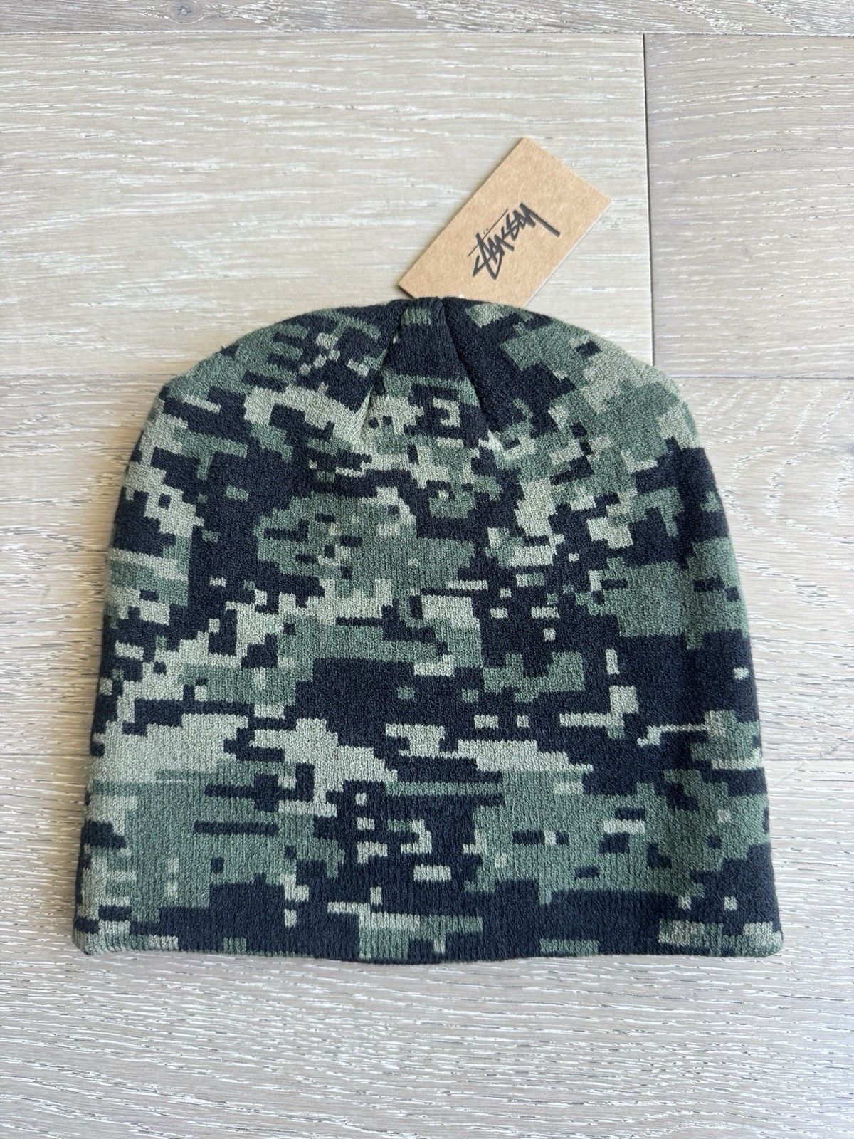 Stussy STUSSY REVERSIBLE TECH BEANIE SKULLCAP GREEN DIGITAL CAMO Size ONE SIZE - 3 Thumbnail
