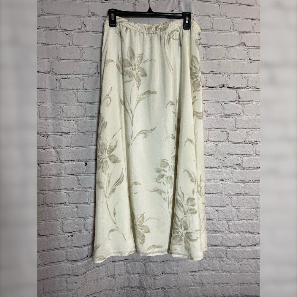 Other Liz Claiborne Off-White Color With Dark Green Flowers Skirt Size 36" / US 14 / IT 50 - 2 Thumbnail