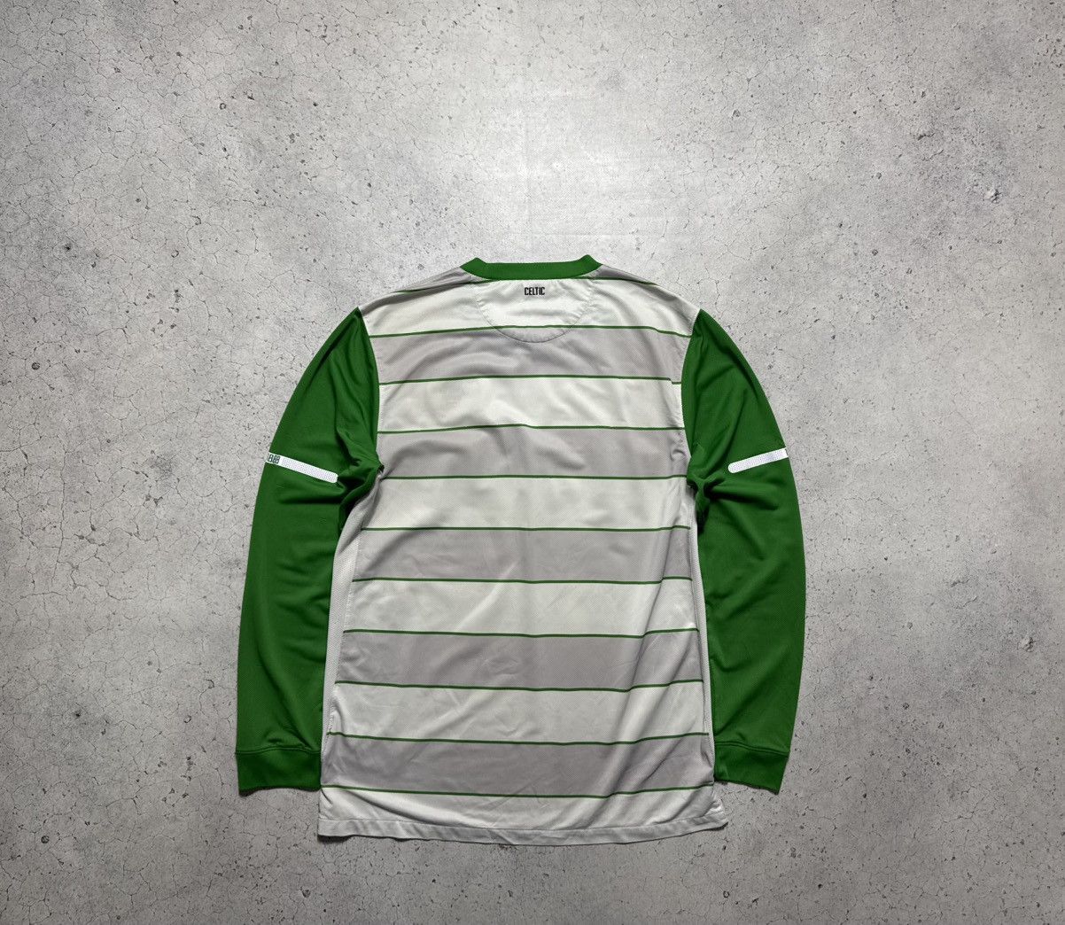 Nike Nike FC Celtic 2011/2012 Vintage Soccer Jersey Long Sleeve Size US M / EU 48-50 / 2 - 11 Thumbnail