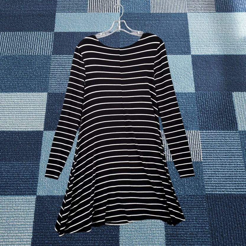 Old Navy Old Navy Women Petites Dress Black Midi Tunic Stripes Round Long Sleeve SP Small Size S / US 4 / IT 40 - 1 Thumbnail