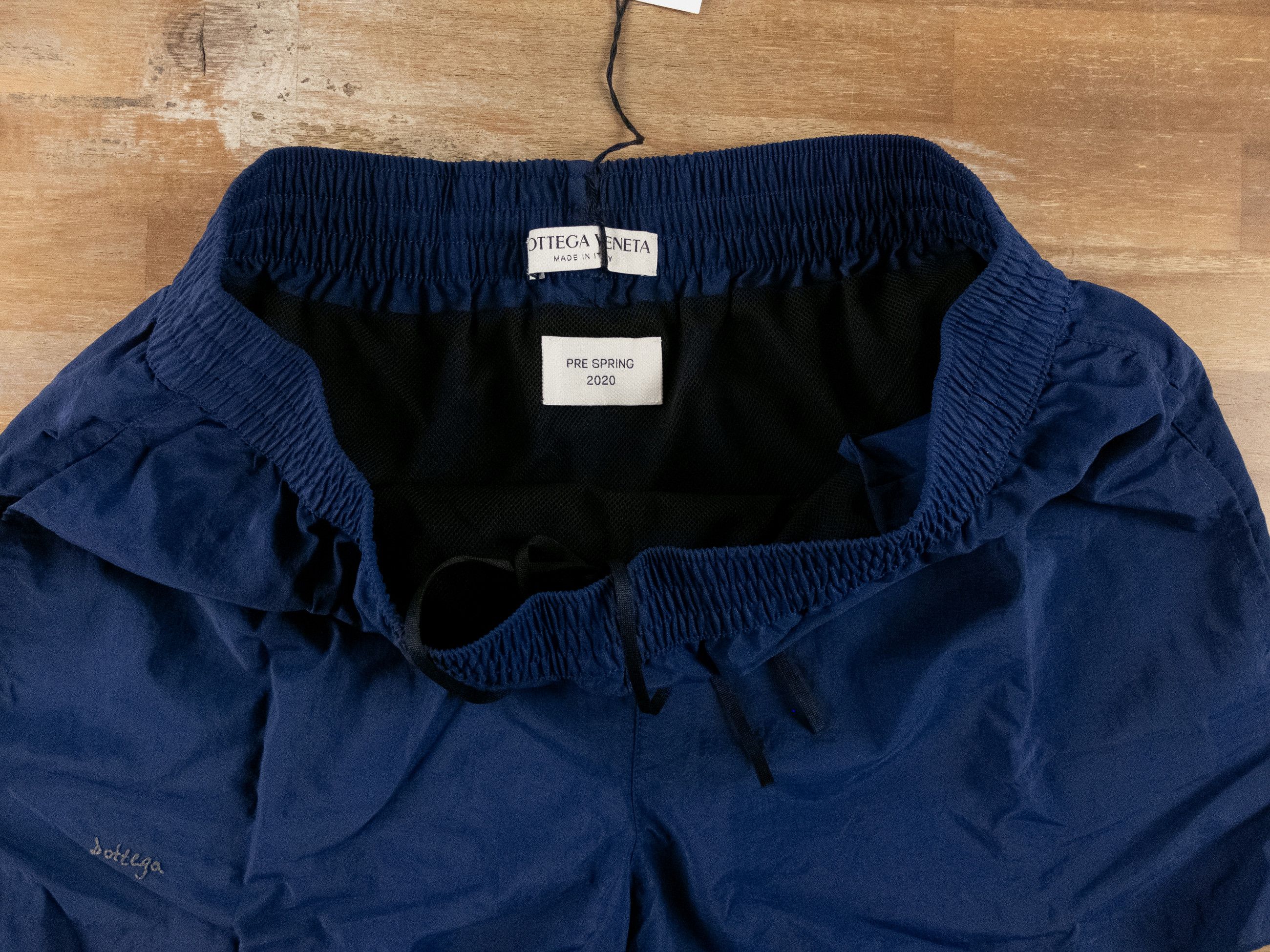 Bottega Veneta BOTTEGA VENETA solid navy blue nylon swim shorts Large q Size US 34 / EU 50 - 5 Thumbnail