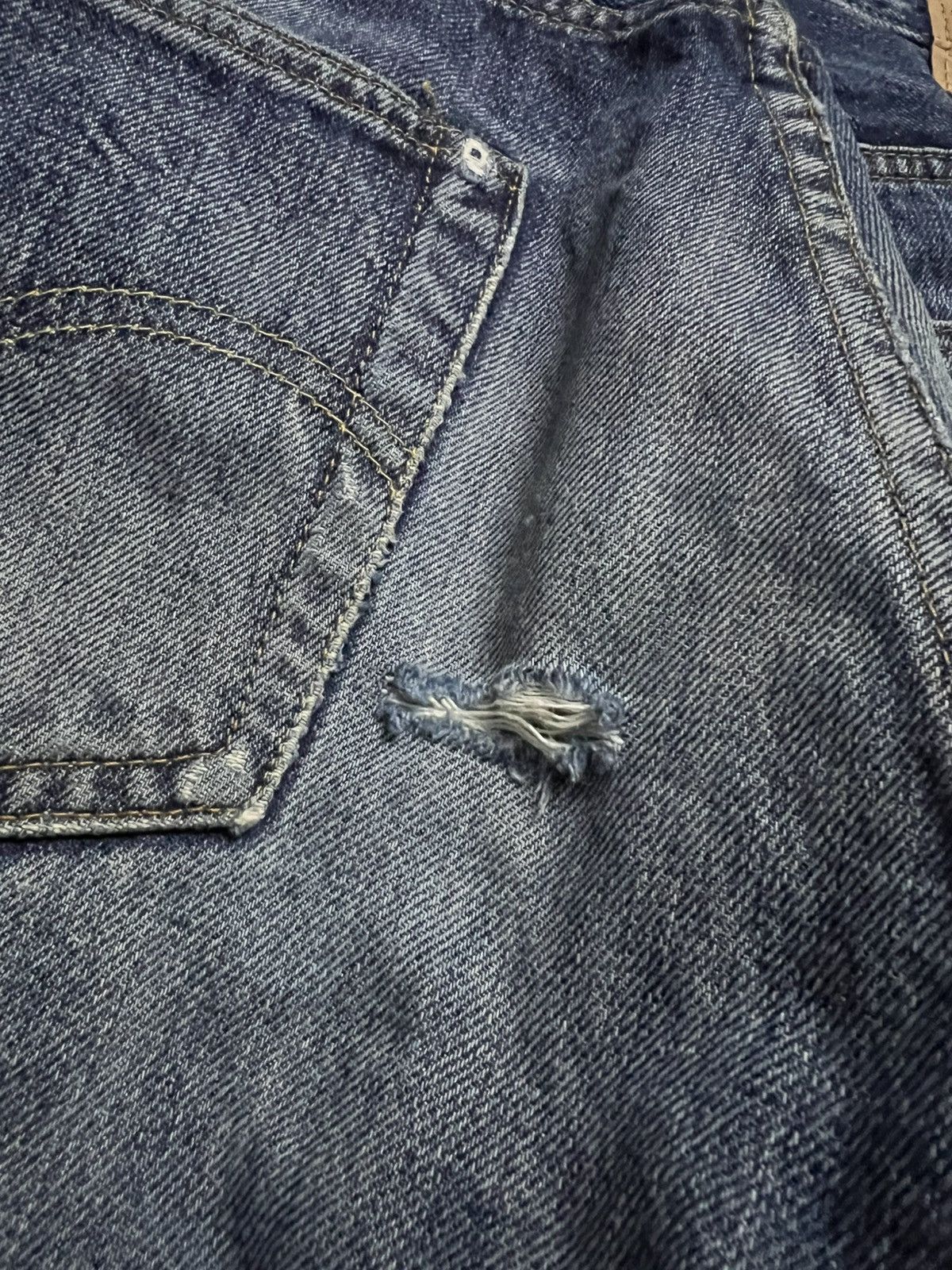 Levi's Vintage 90’s Levis 501 XX Big E Distressed Jeans Size US 29 - 19 Thumbnail