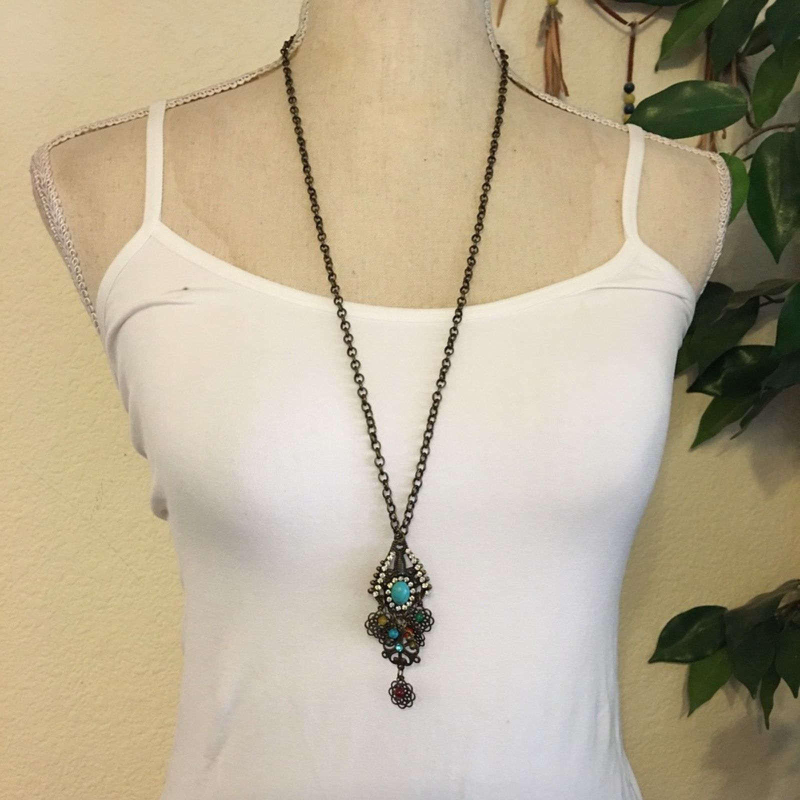 Vintage Vintage brass tone rhinestone medallion necklace Size ONE SIZE - 3 Thumbnail