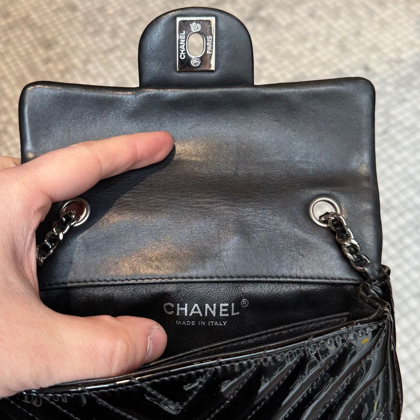 Chanel Chanel Extra Mini Patent Chevron CC Classic Single Flap Bag Size ONE SIZE - 10 Thumbnail