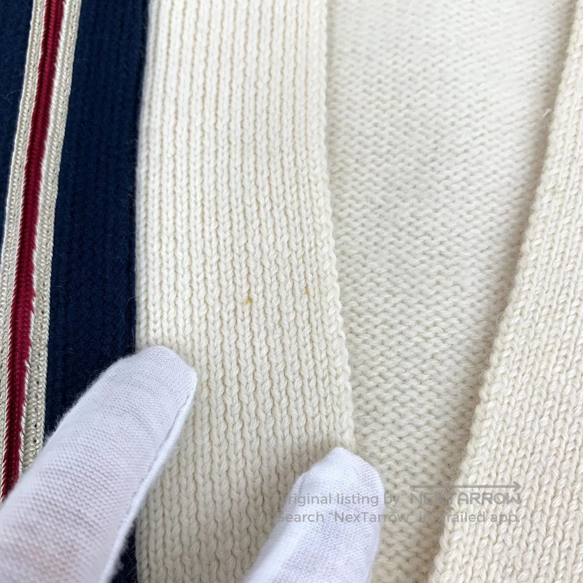 Gucci Gucci Beige Bee Embroidery Wool Cardigan. Size S / US 4 / IT 40 - 9 Thumbnail