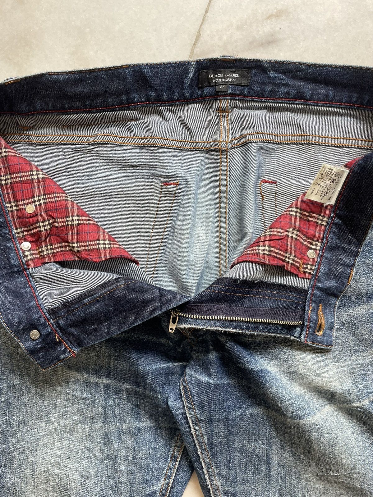 Burberry Vintage Burberry Black Label Nova Check Jeans Size US 34 / EU 50 - 7 Thumbnail