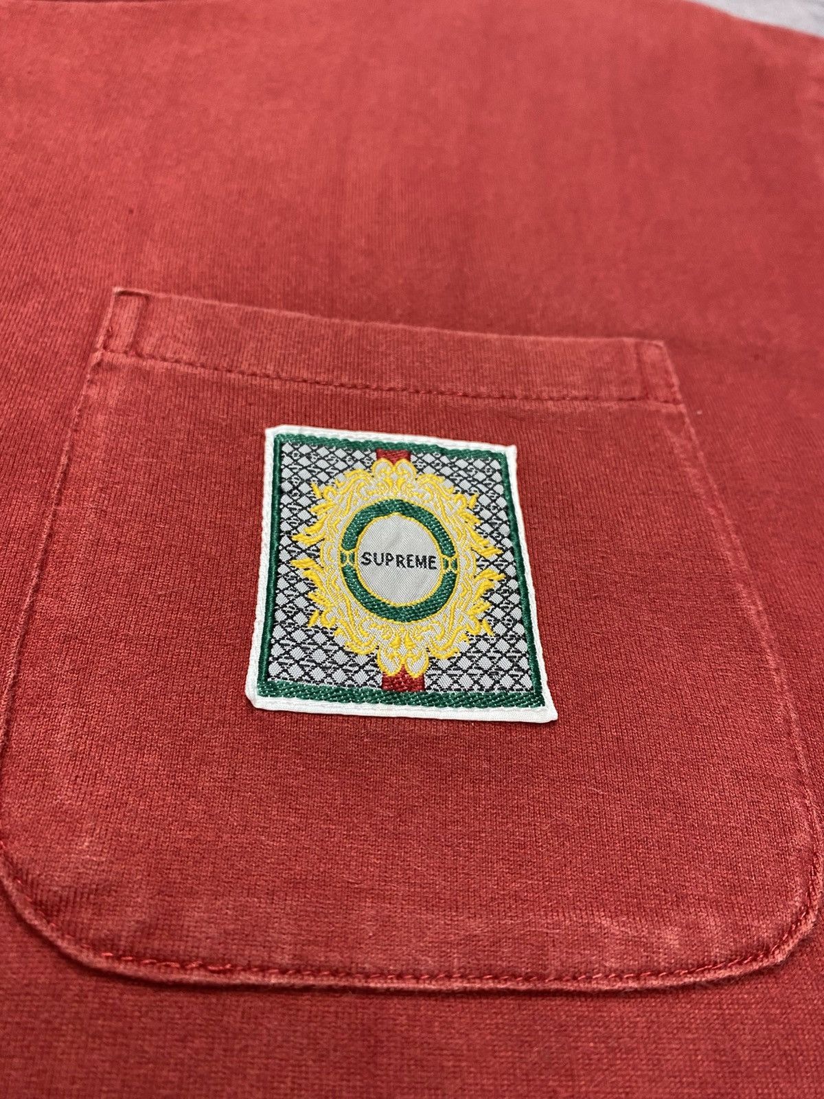 Supreme Supreme Crest Label Pocket Tee Burgundy Size US XL / EU 56 / 4 - 2 Thumbnail