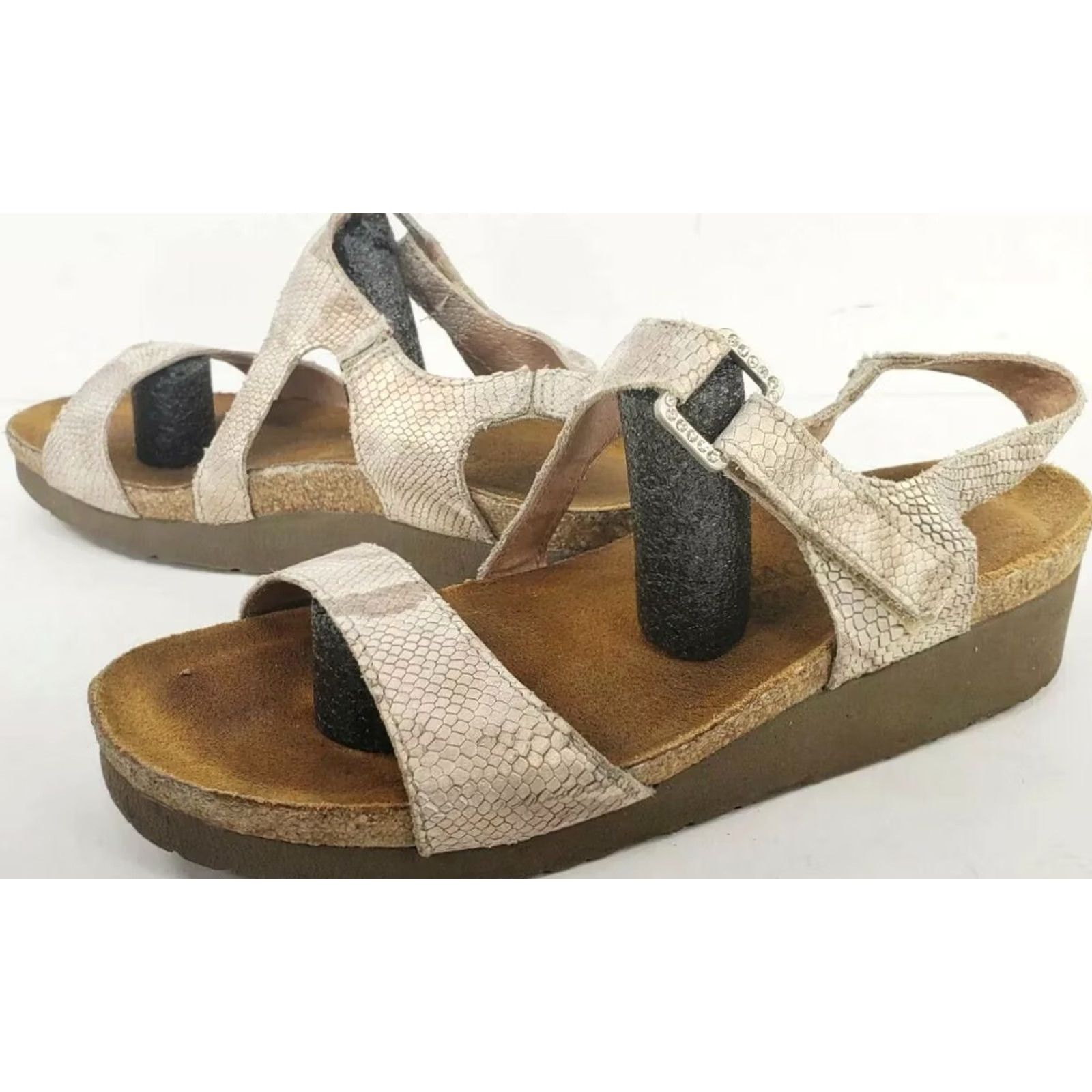 Vintage VINTAGE NAOT Sandal Open Toe Ankle Strap Wedge Leather Beige 37US 6EU Womens Shoes Size US 6 / IT 36 - 3 Thumbnail