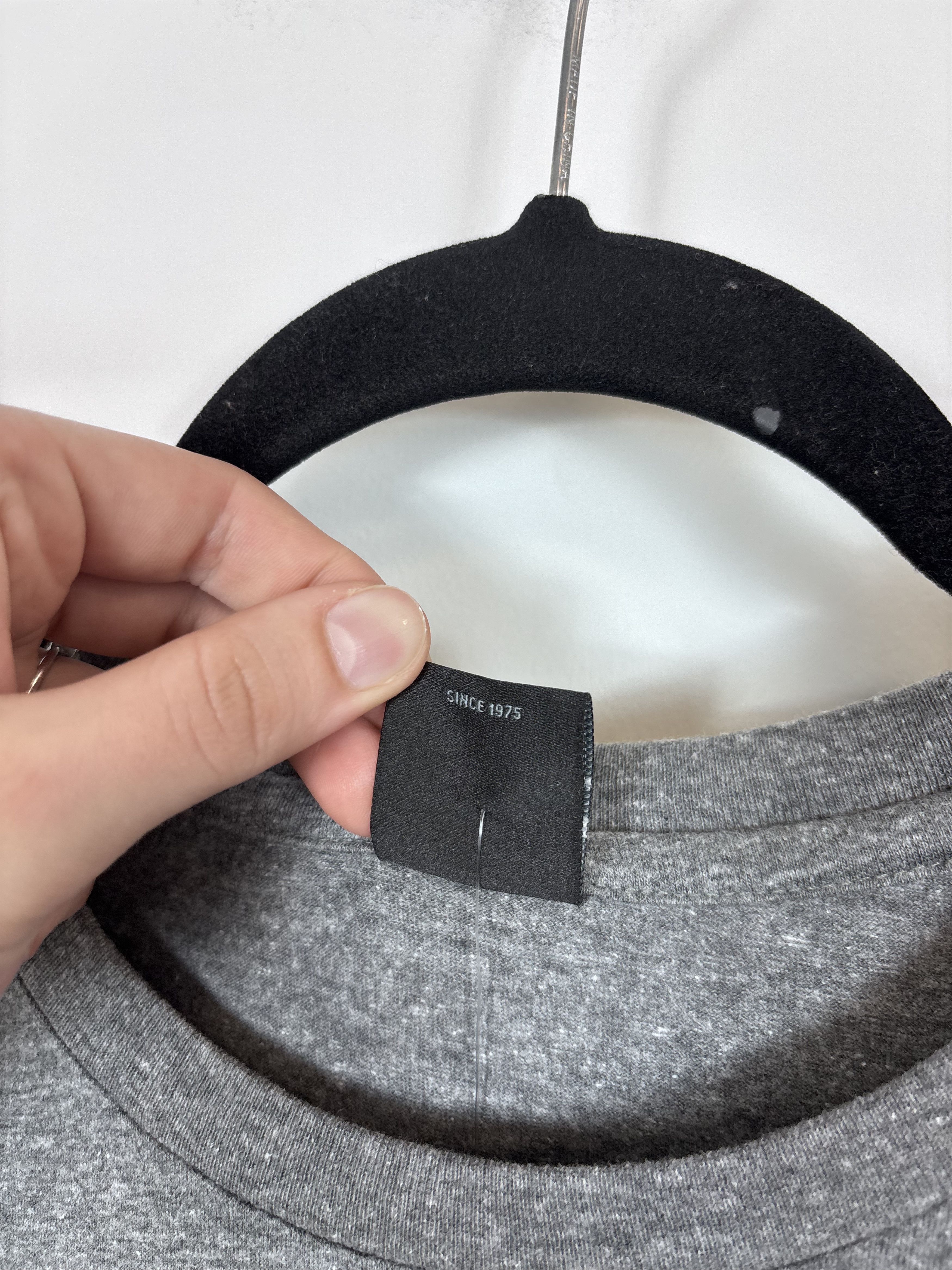 Oakley Oakley Military Channel NWT Men’s Athletic Heather Grey Tee Size US XL / EU 56 / 4 - 12 Thumbnail