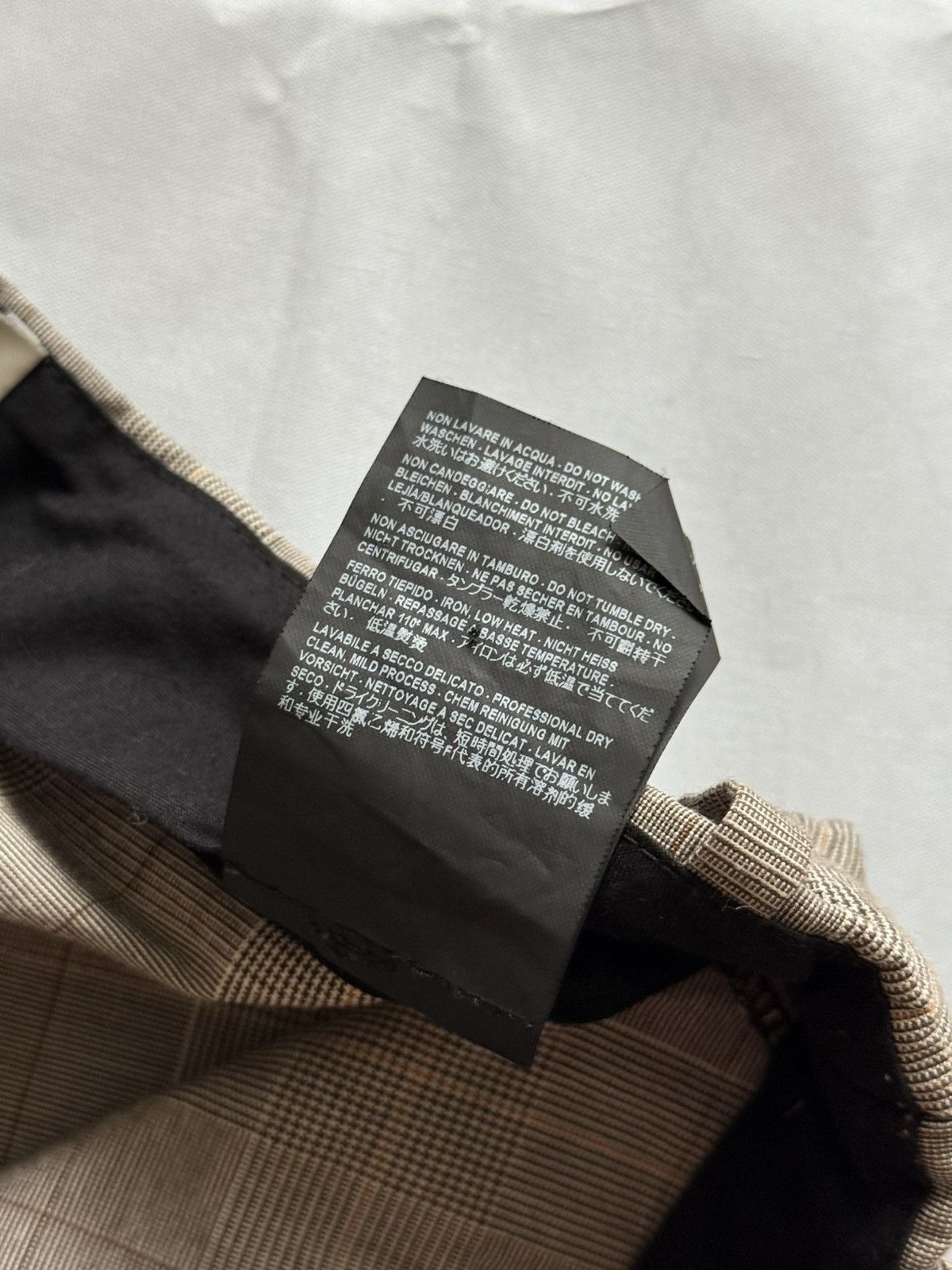 Balenciaga Balenciaga cropped chino trousers shorts Size 26" / US 2 / IT 38 - 10 Thumbnail