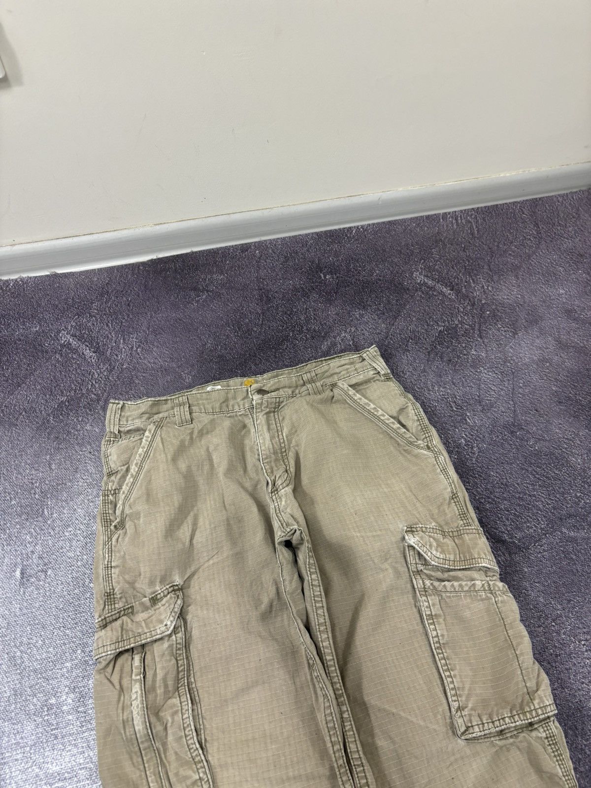 Carhartt Vintage Carhartt Y2K Relaxed Fit Utility Hype Cargo Pants Size US 33 - 16 Thumbnail