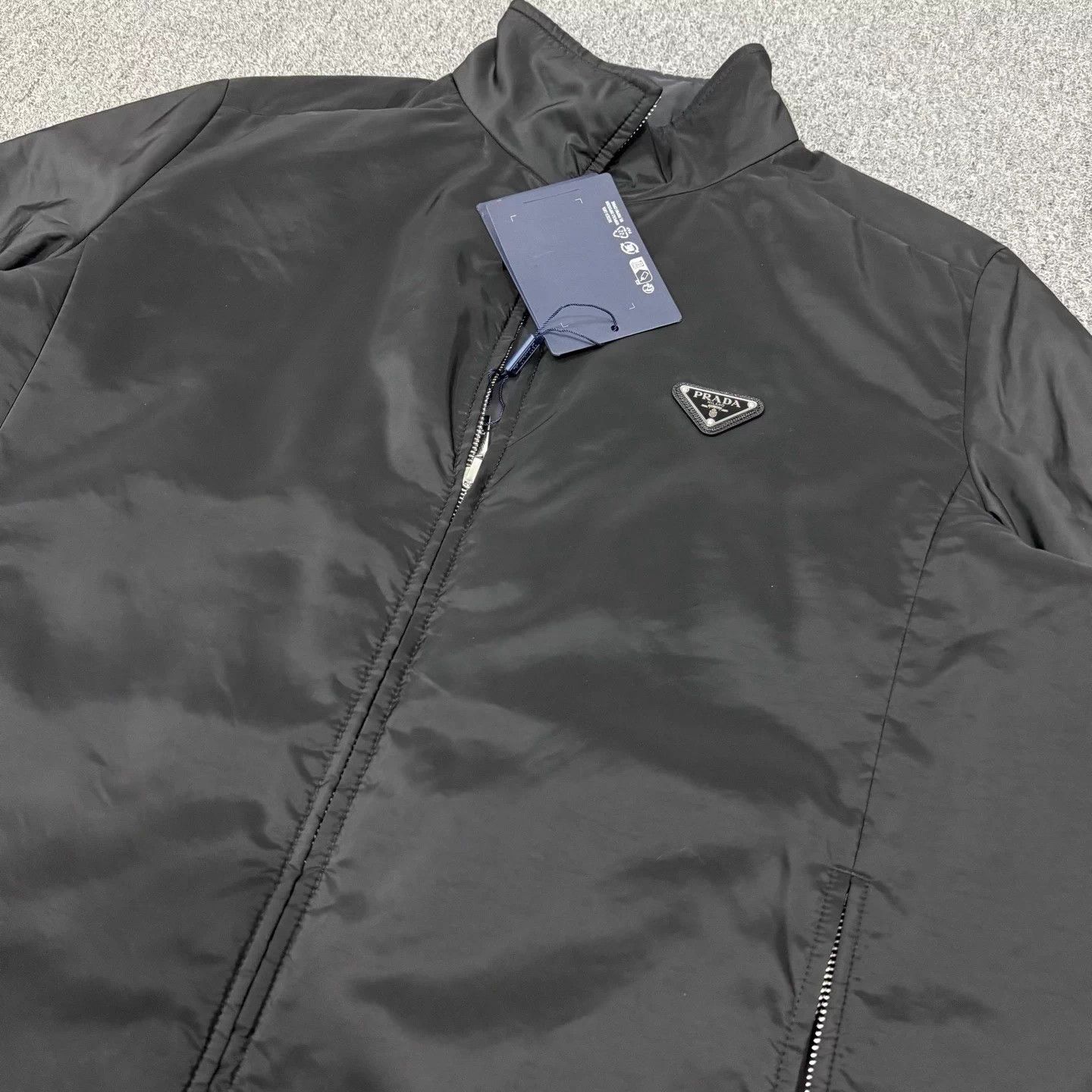 Prada Prada new double-sided nylon chest logo jacket 54 unused Size US L / EU 52-54 / 3 - 3 Thumbnail